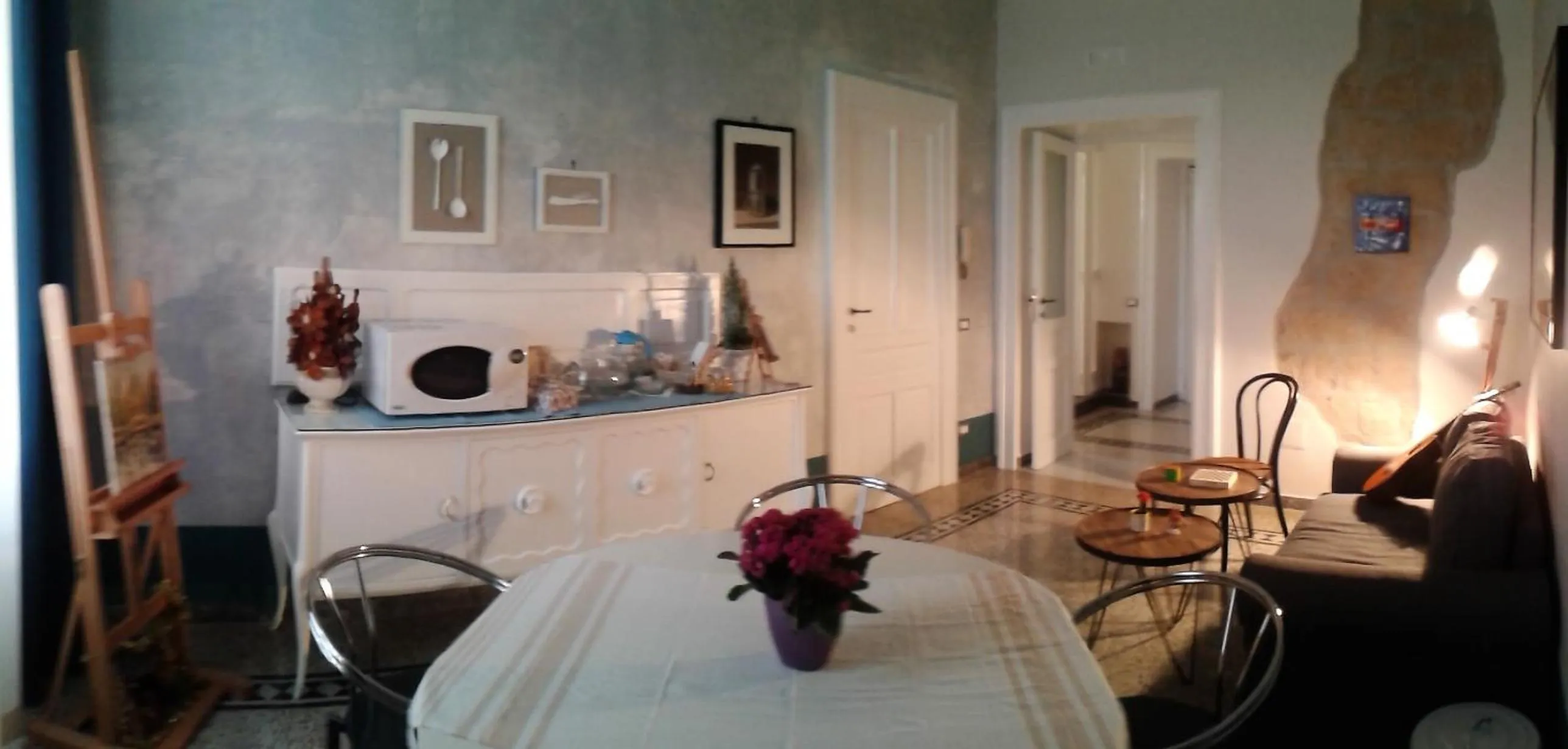 Communal lounge/ TV room in Primo Posto