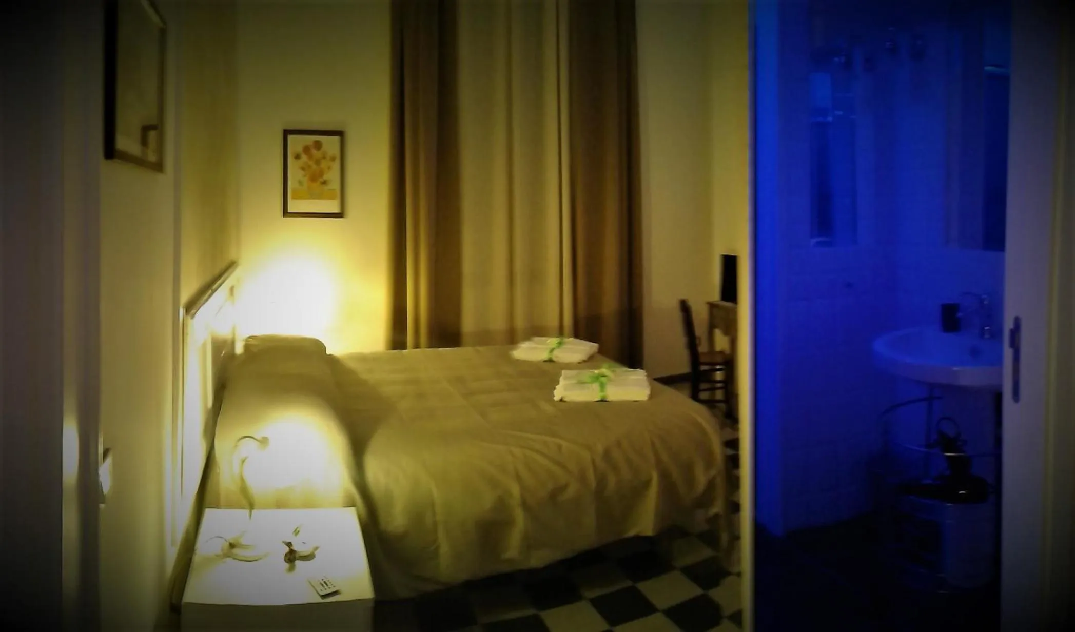 Photo of the whole room, Bed in Primo Posto