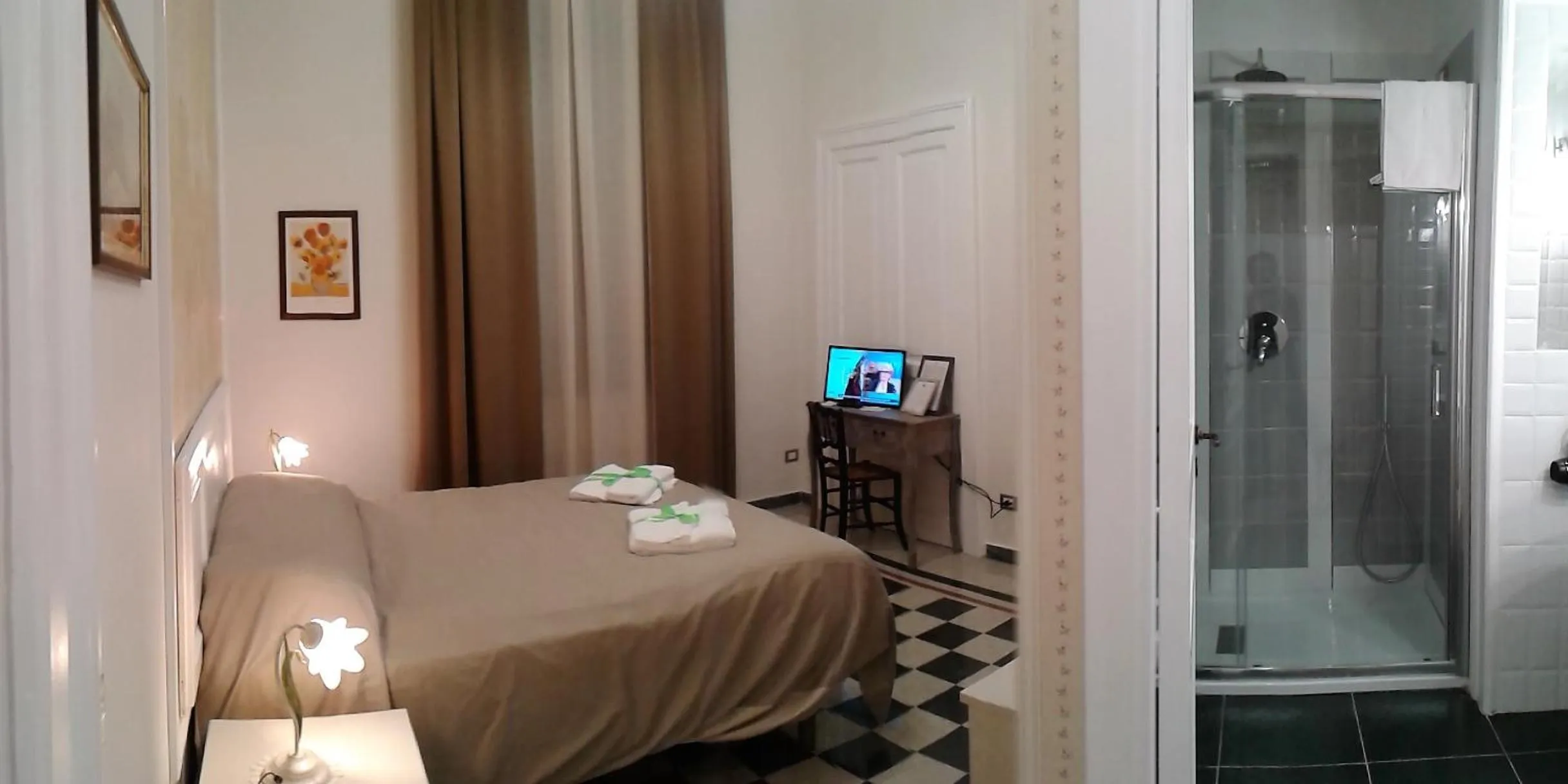 Bedroom, Bed in Primo Posto