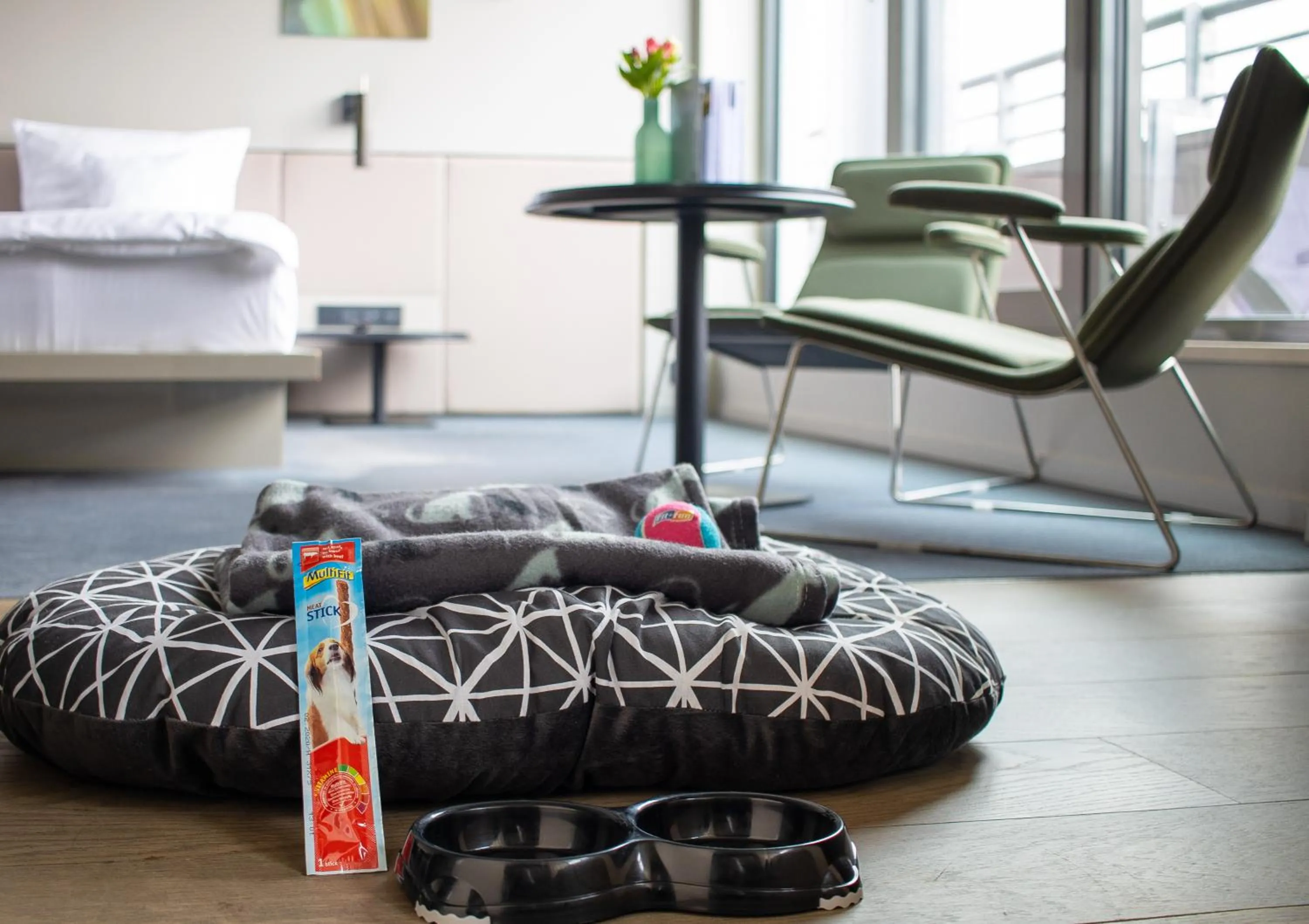 Animals, Bed in SANA Berlin Hotel