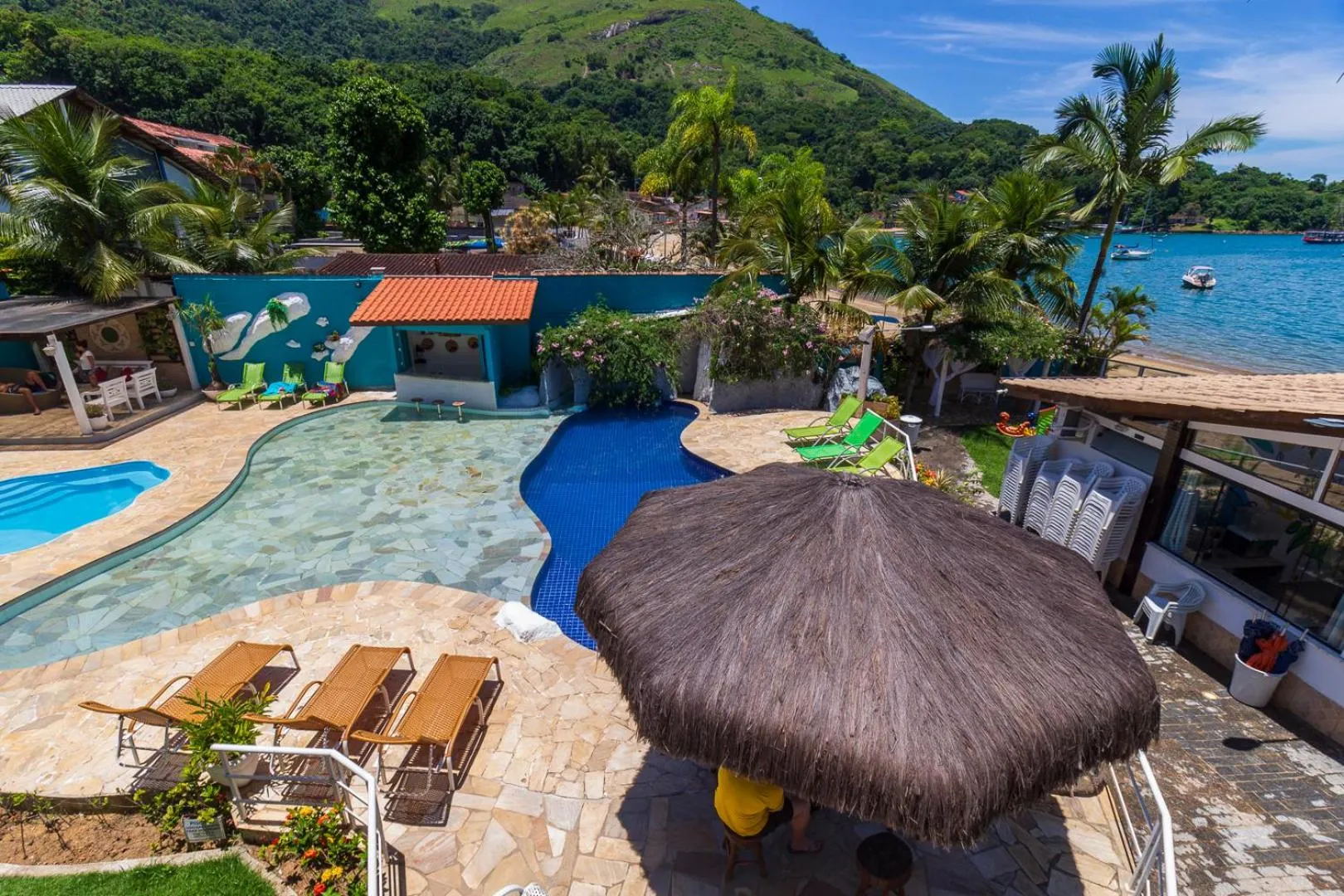 Swimming pool in Pousada Daleste