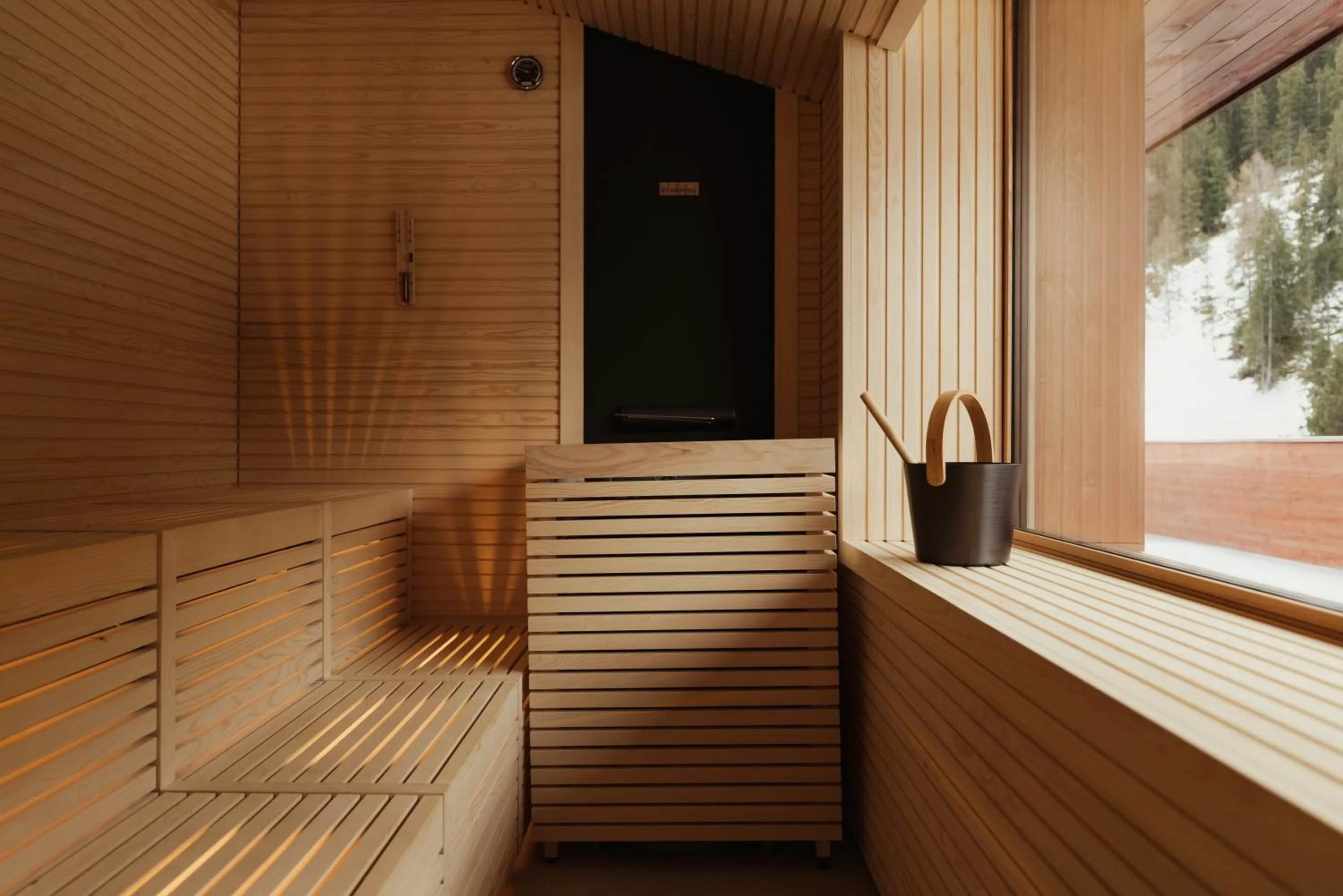 The Oswald Grand Hotel