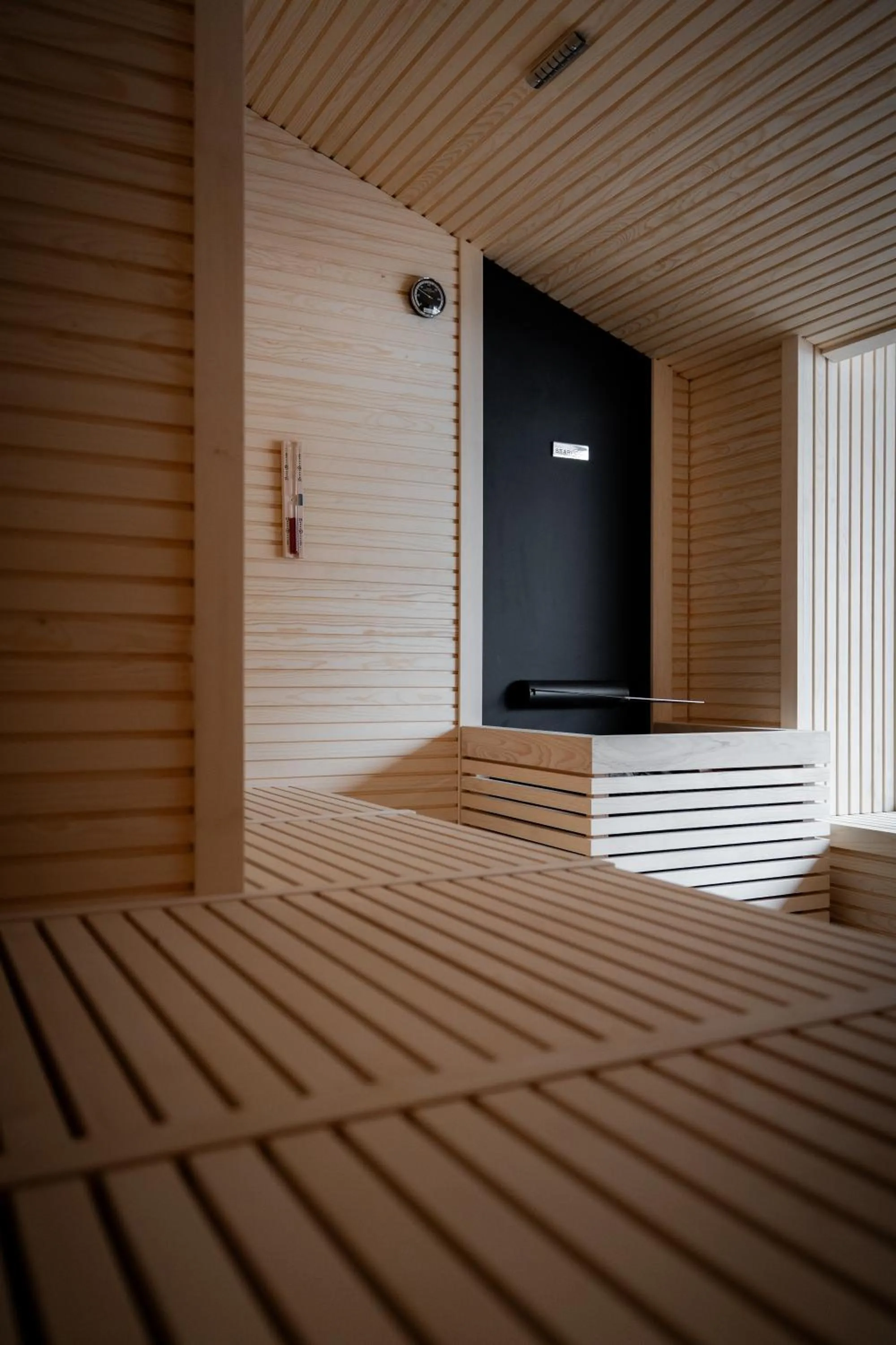 The Oswald Grand Hotel