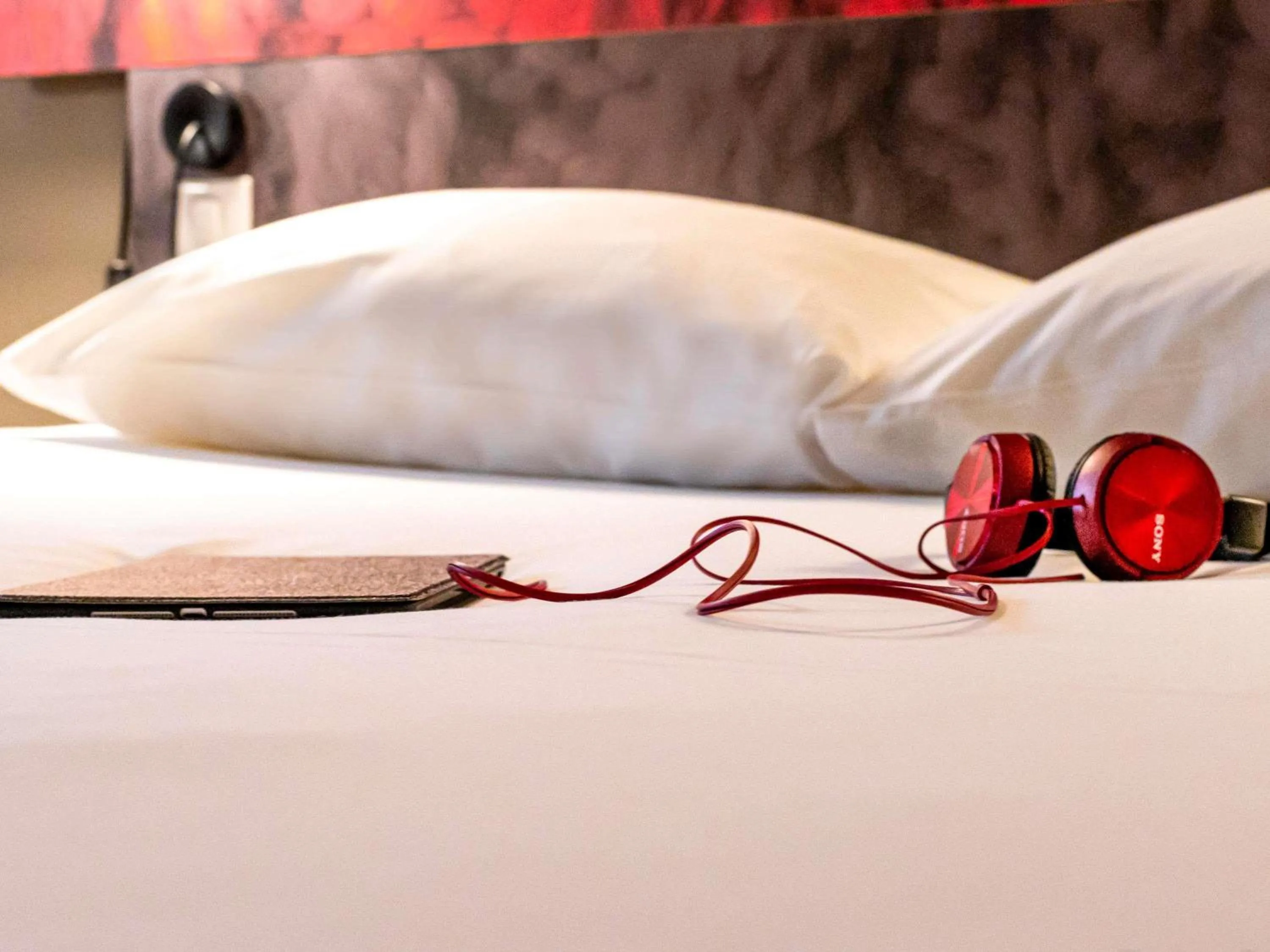 Bedroom, Bed in Ibis Irun