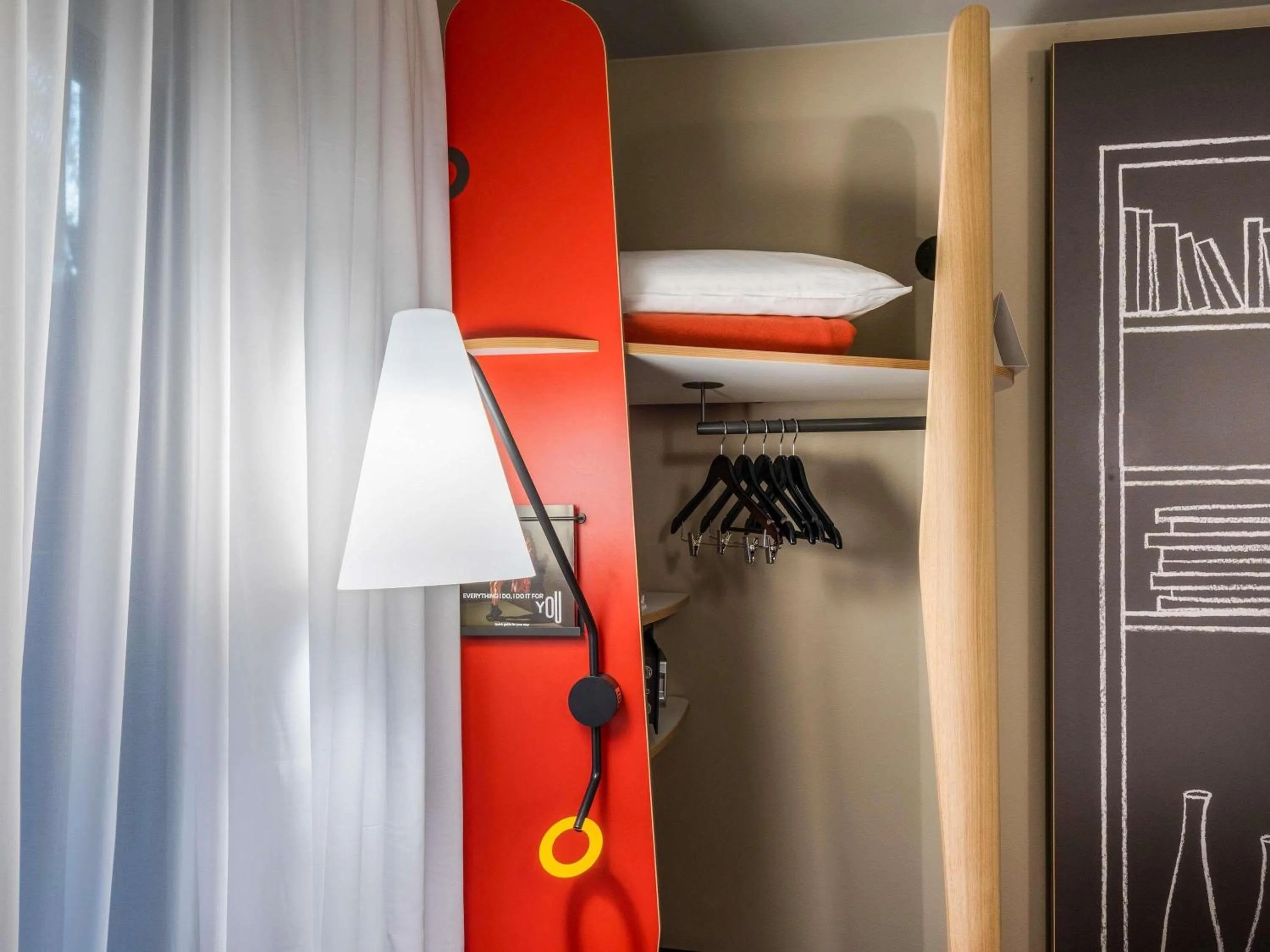 Bedroom in Ibis Irun