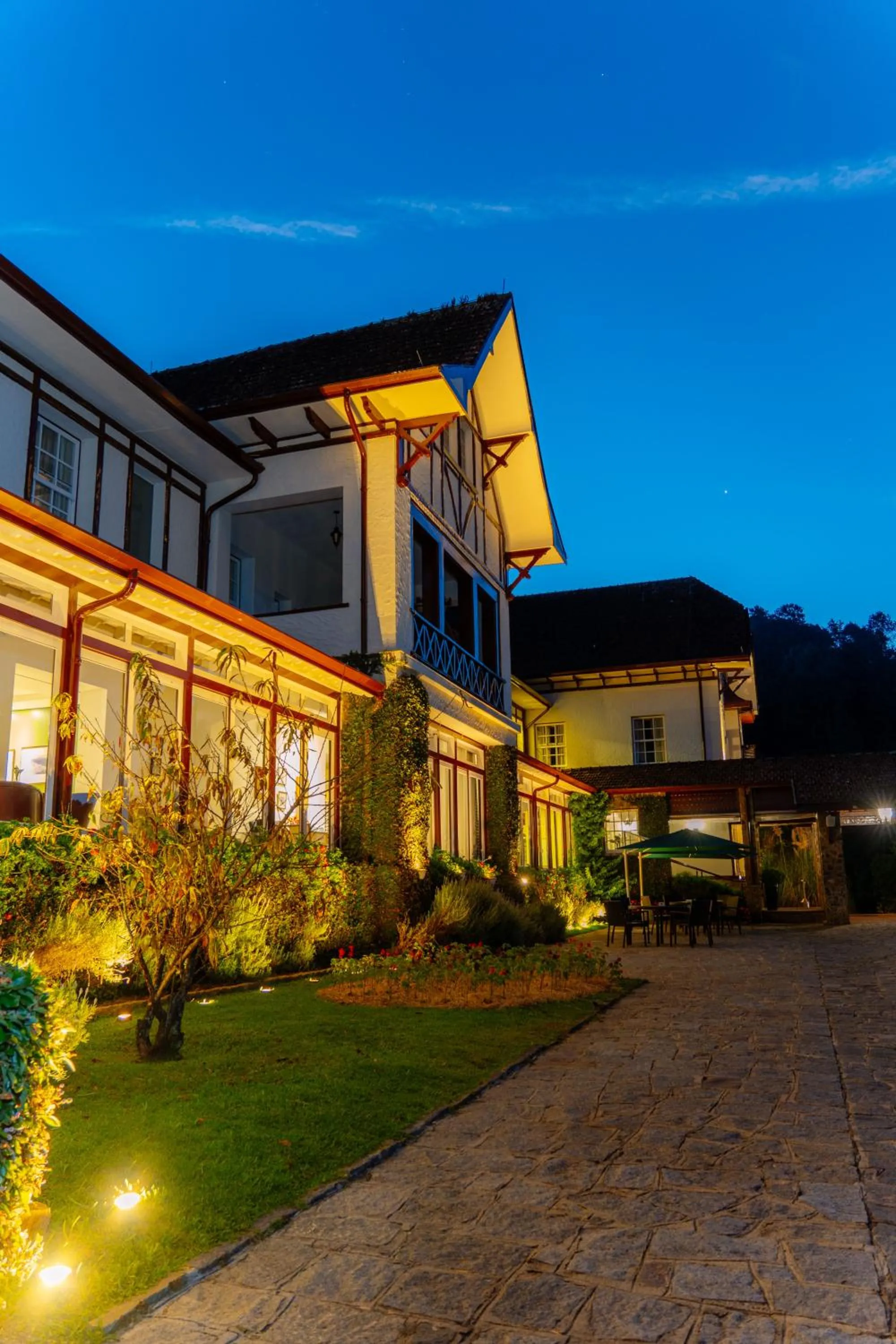 Property building in Hotel Vila Inglesa