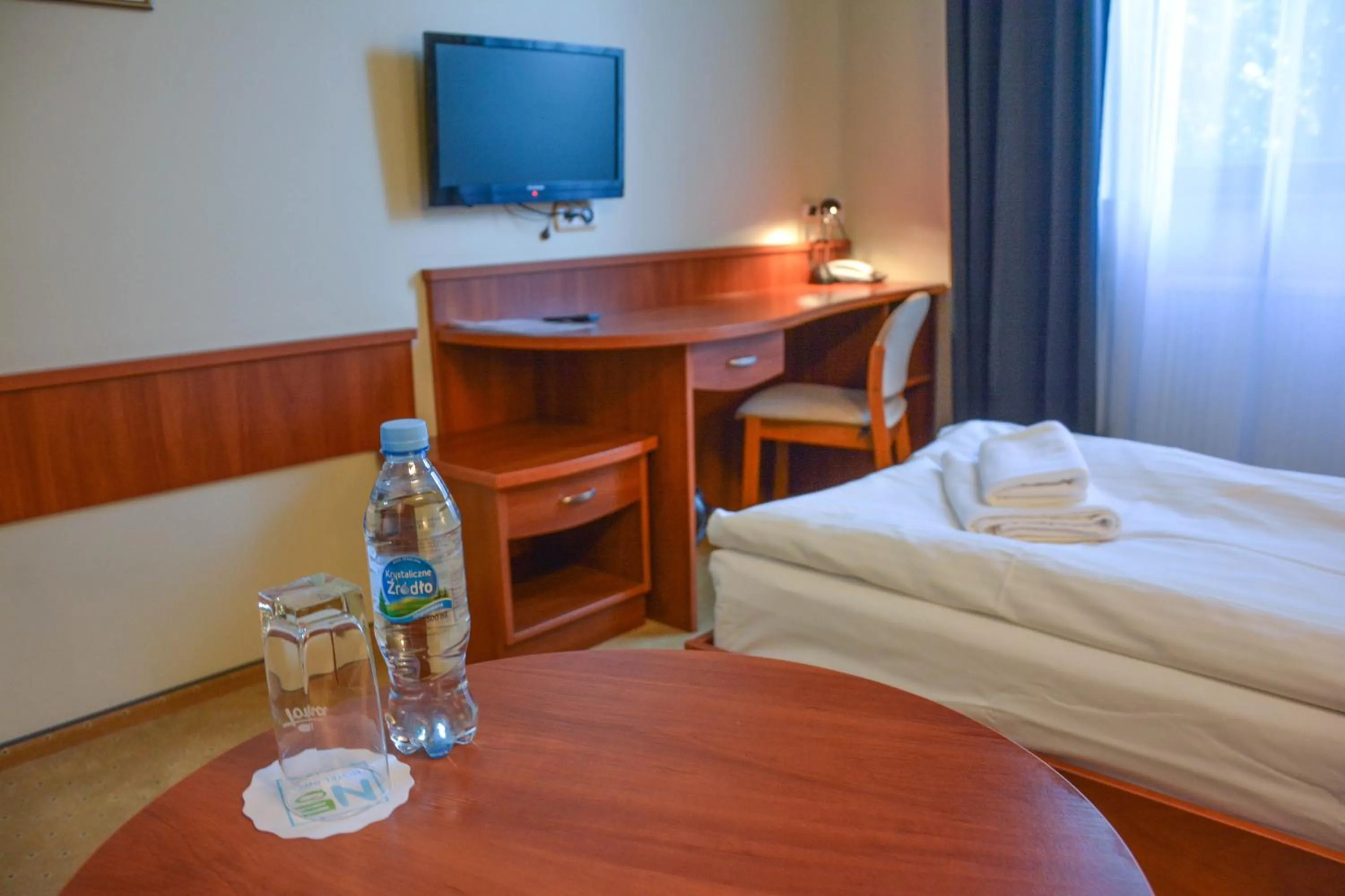 Photo of the whole room, Bed in Hotel Neo