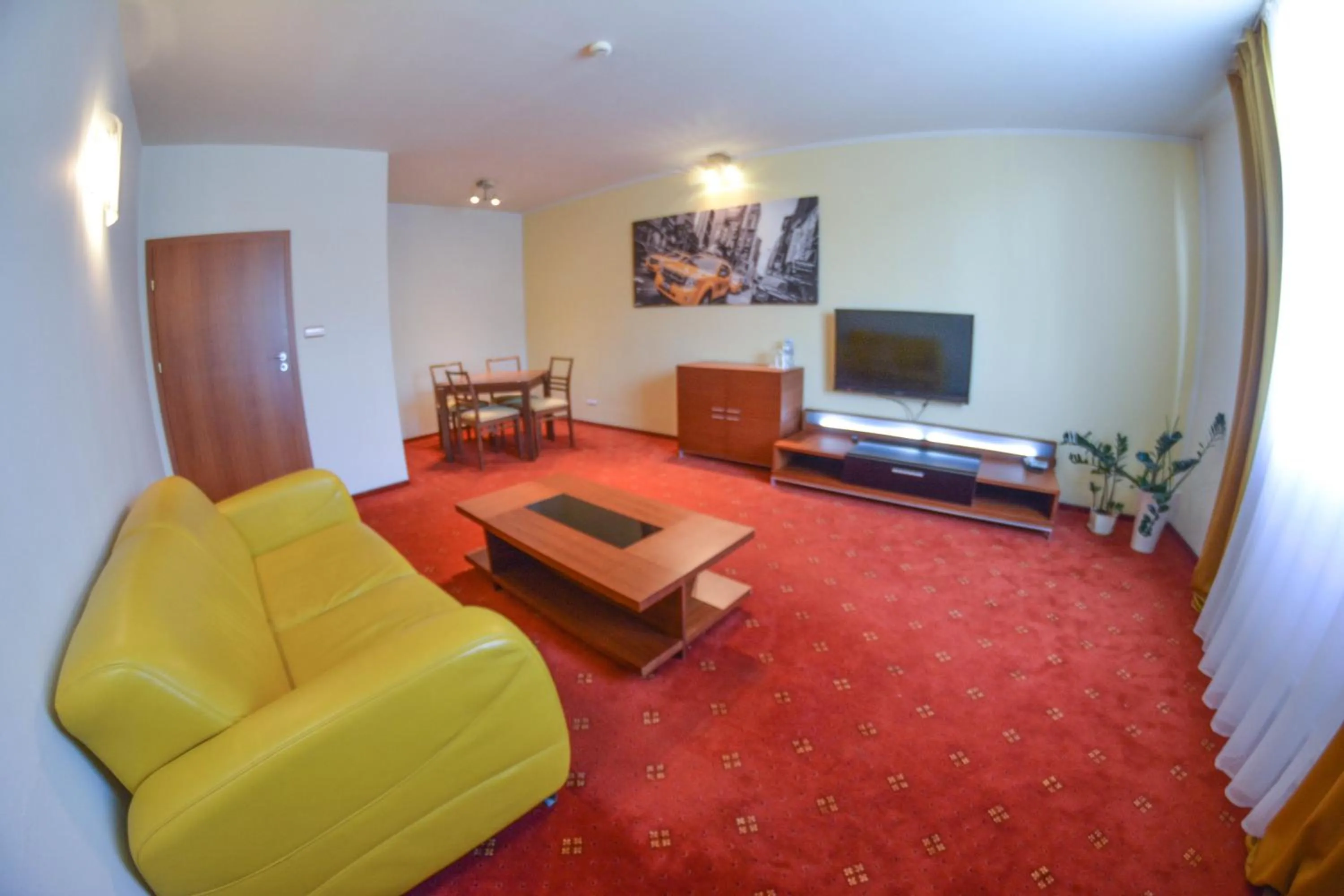 Photo of the whole room in Hotel Neo