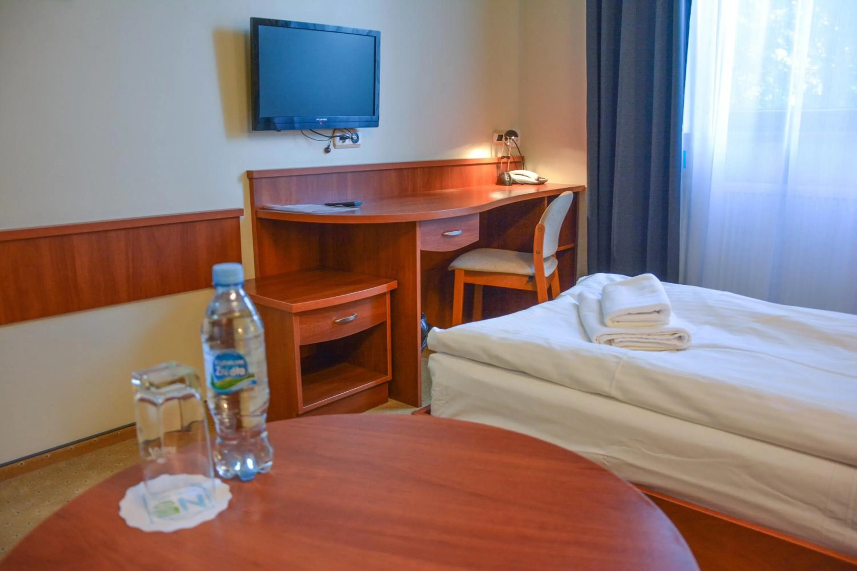 Photo of the whole room, Bed in Hotel Neo