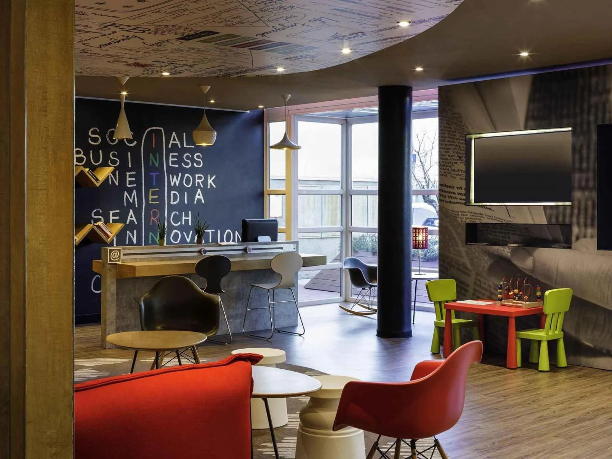 Lounge or bar in Ibis Granada