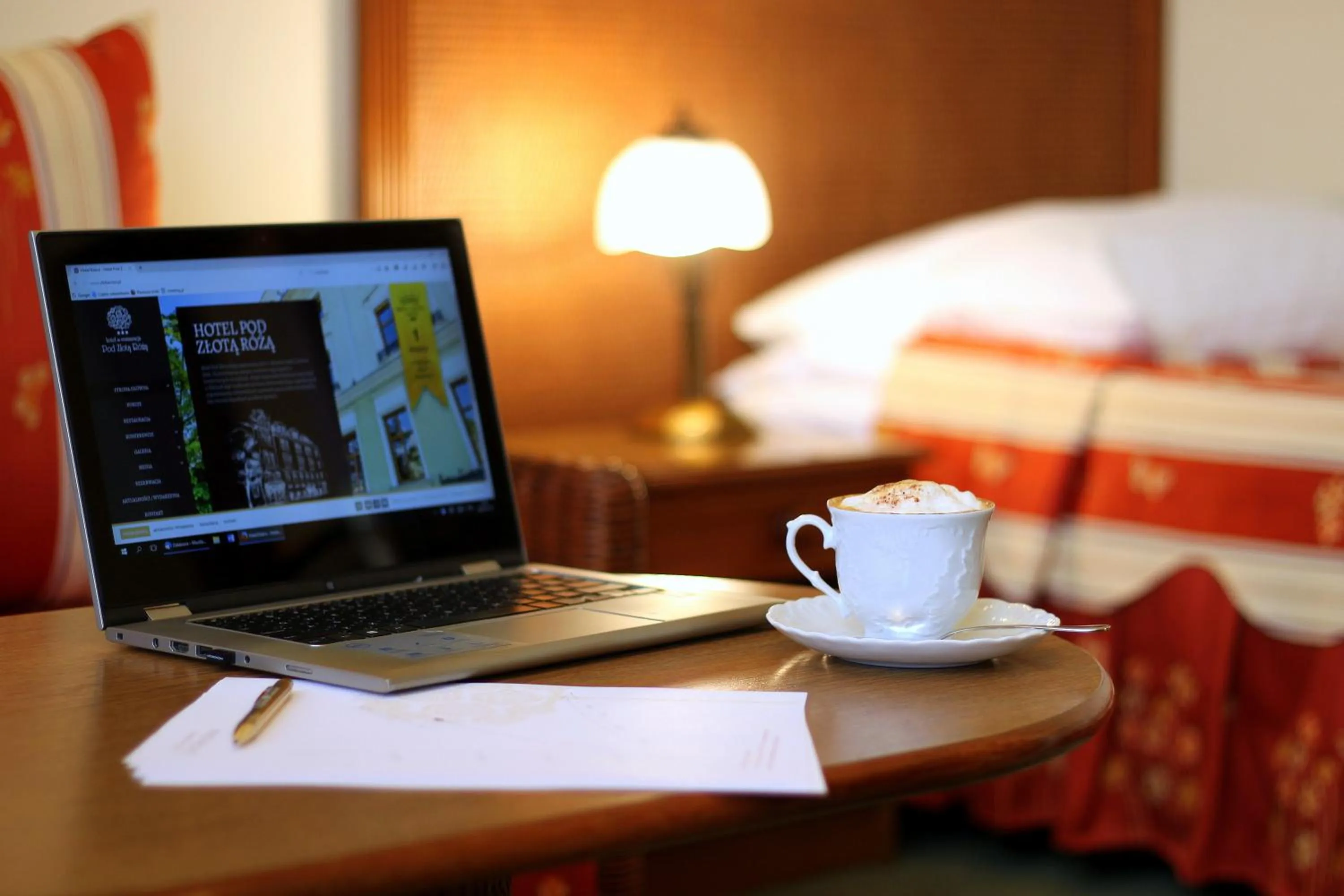 Property logo or sign, Bed in Hotel Pod Złotą Różą