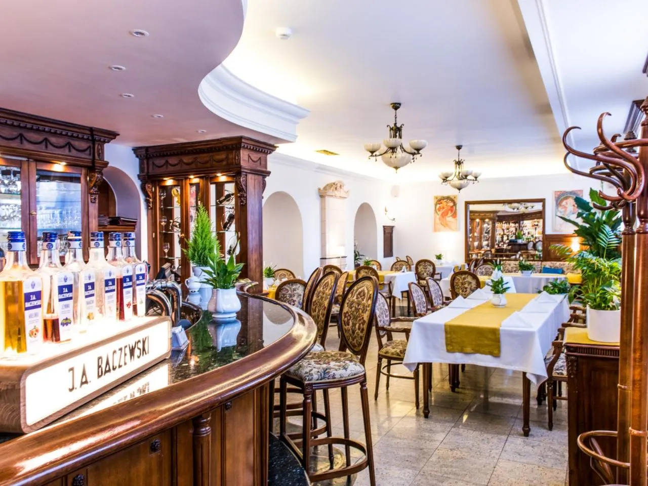 Restaurant/places to eat in Hotel Pod Złotą Różą