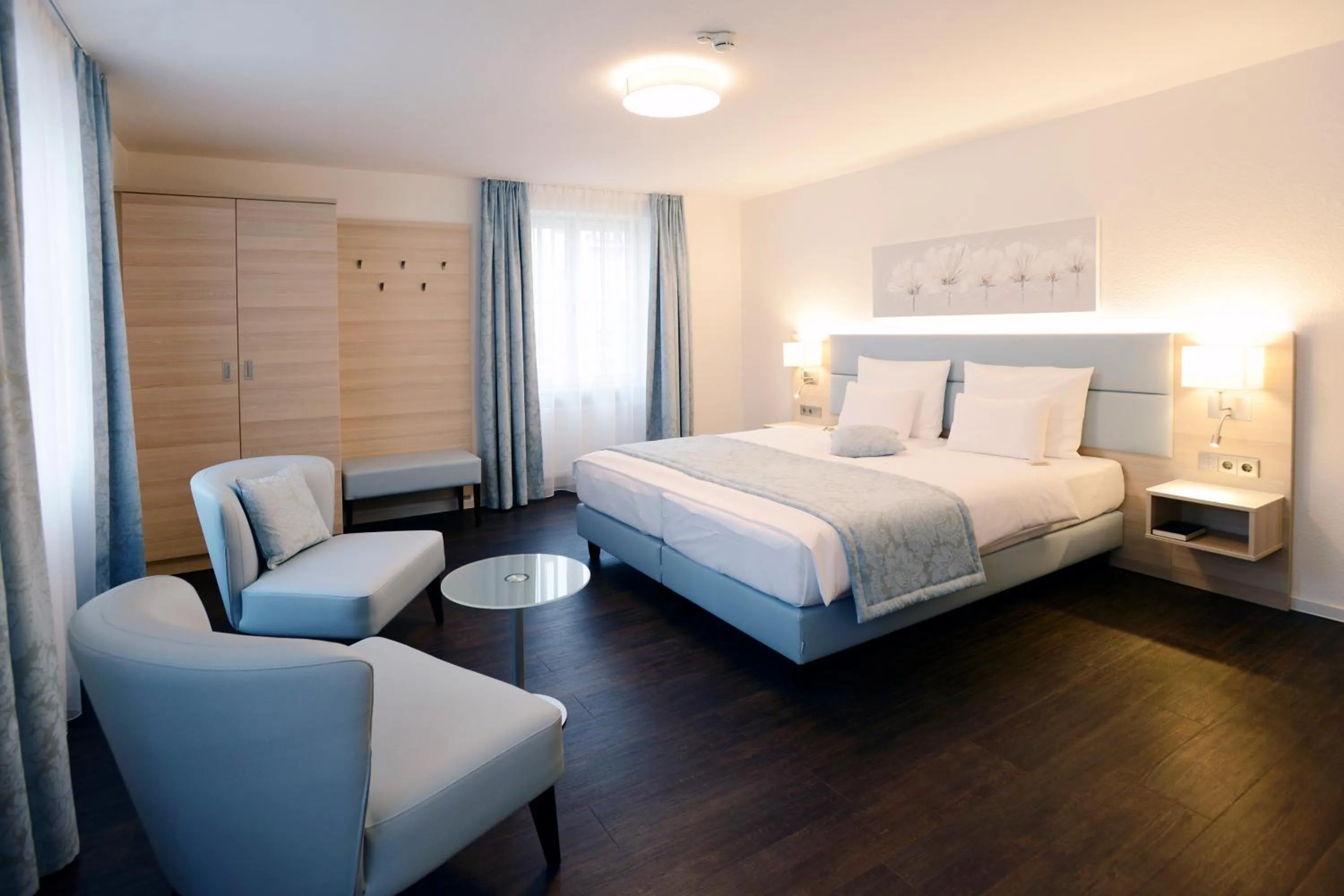 Photo of the whole room, Bed in Schlosshotel Ingelfingen