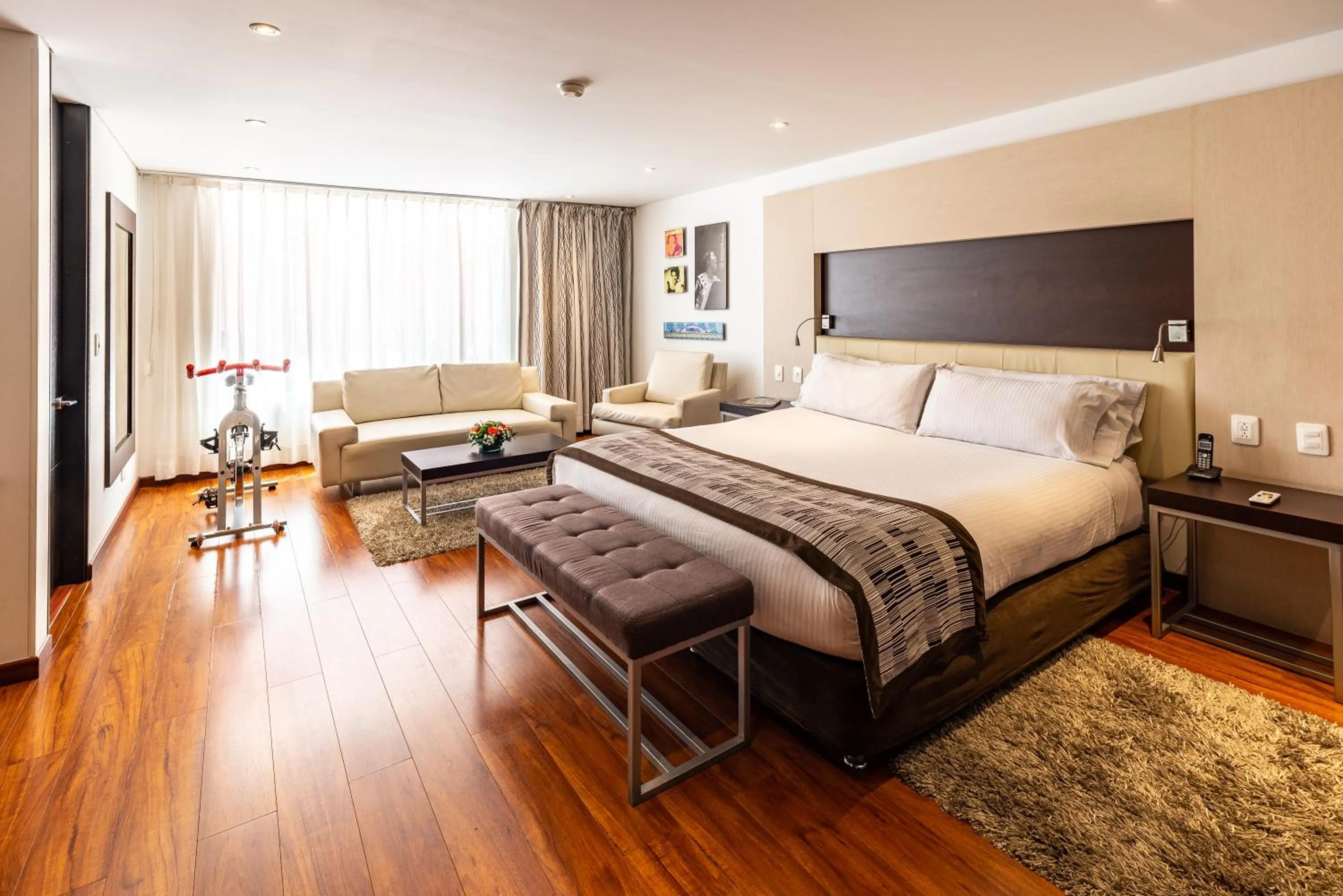 Bed in Hotel Jazz Apartments