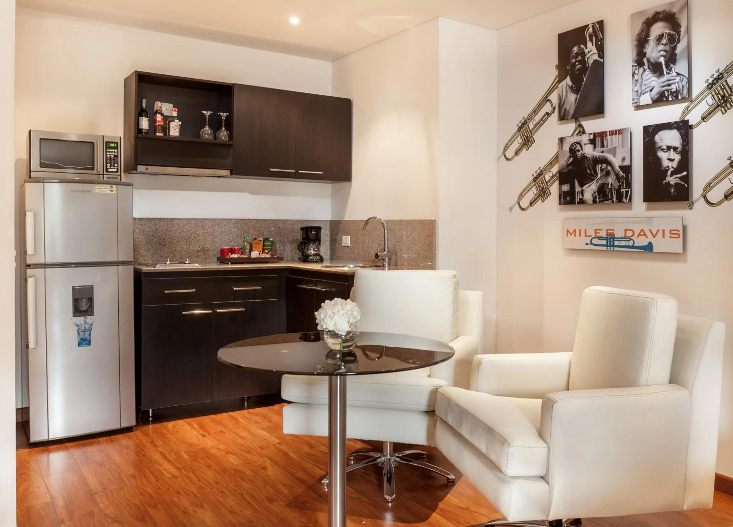 Coffee/tea facilities in Hotel Jazz Apartments