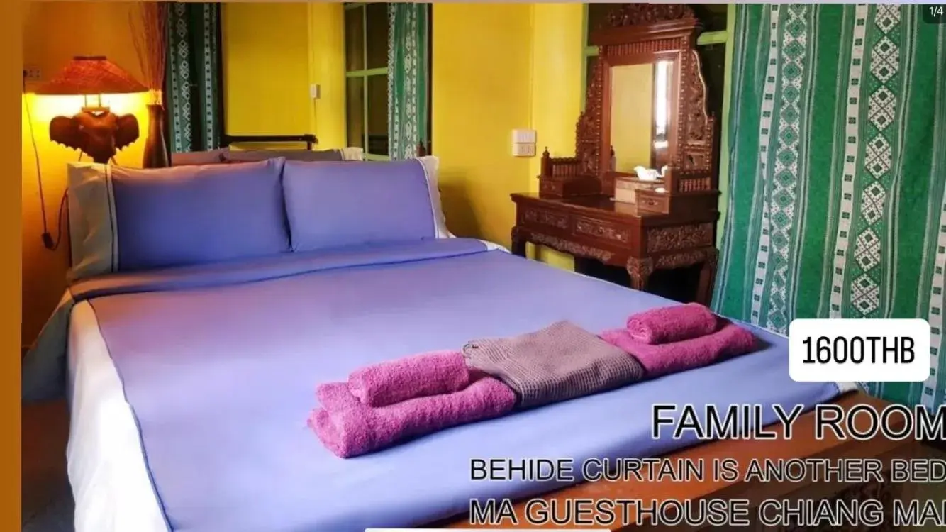 Quadruple Room with Private External Bathroom in Ma Guesthouse Chiang Mai Quadruple Room with Private External Bathroom in Ma Guesthouse Chiang Mai