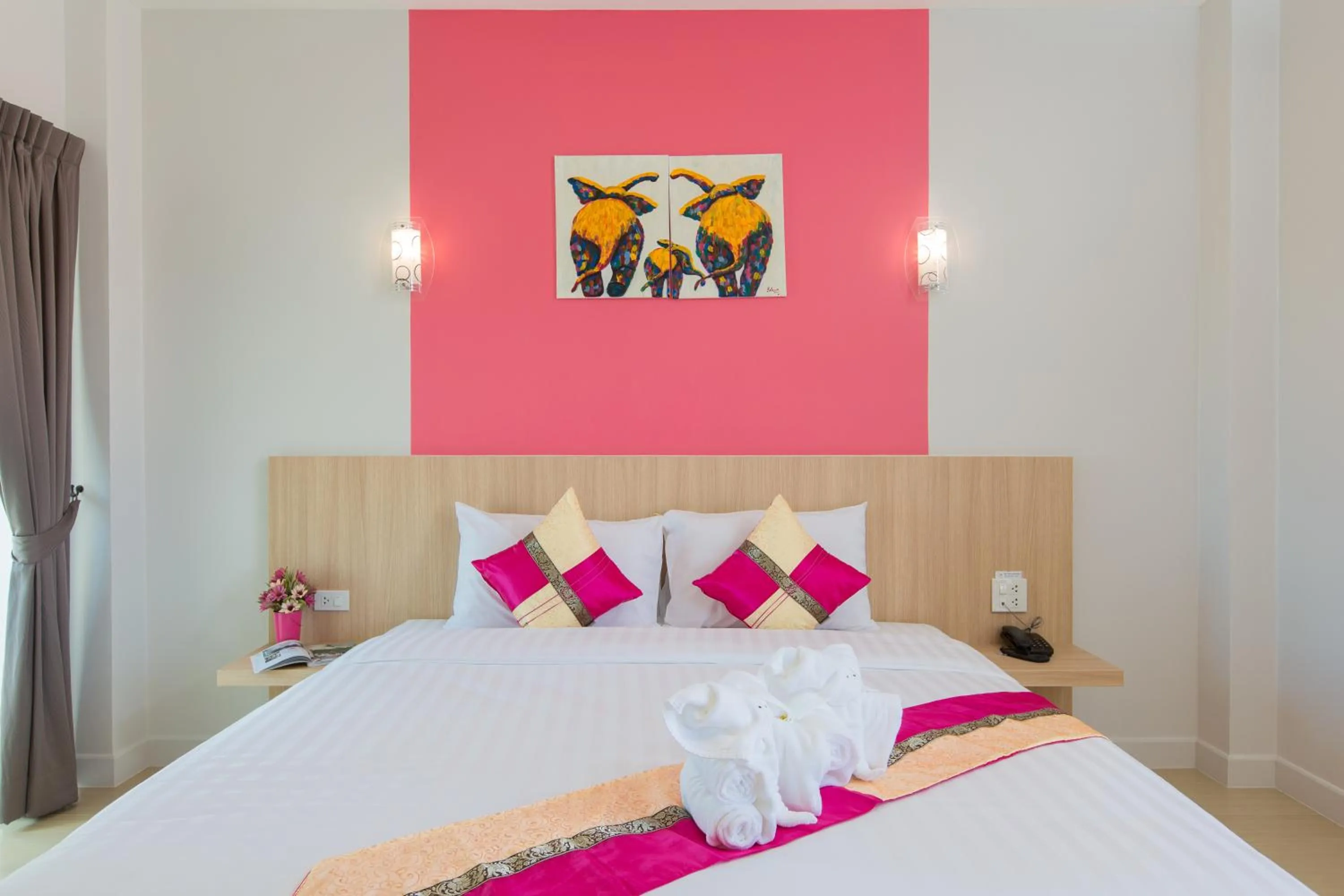 Bed in Phant at Thalang Service Apartment