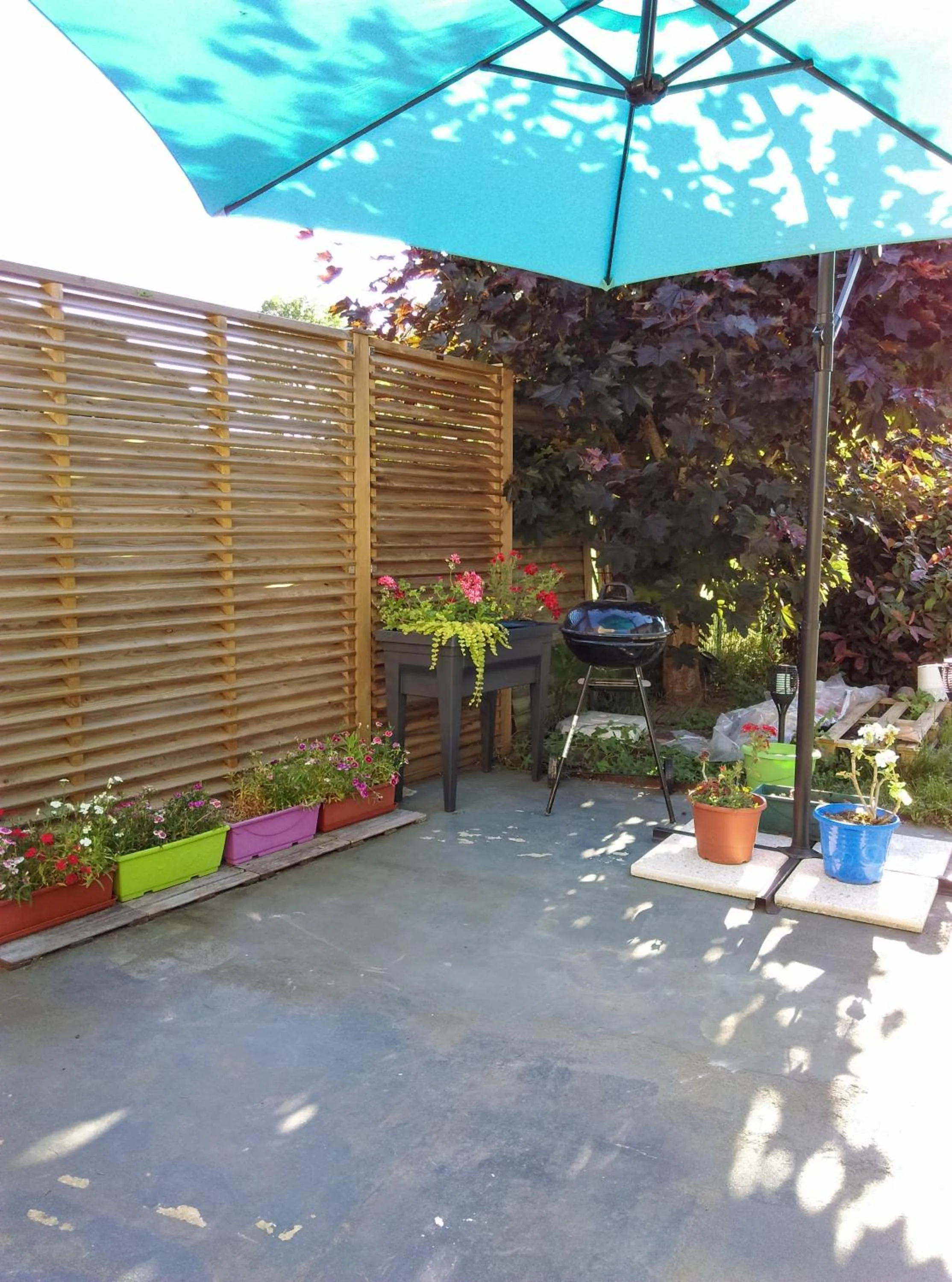 Patio in Ode au Bonheur St Georges sur Cher