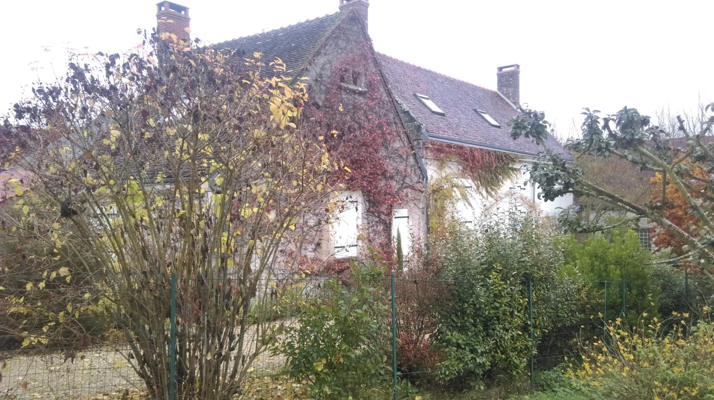 Property building in Ode au Bonheur St Georges sur Cher