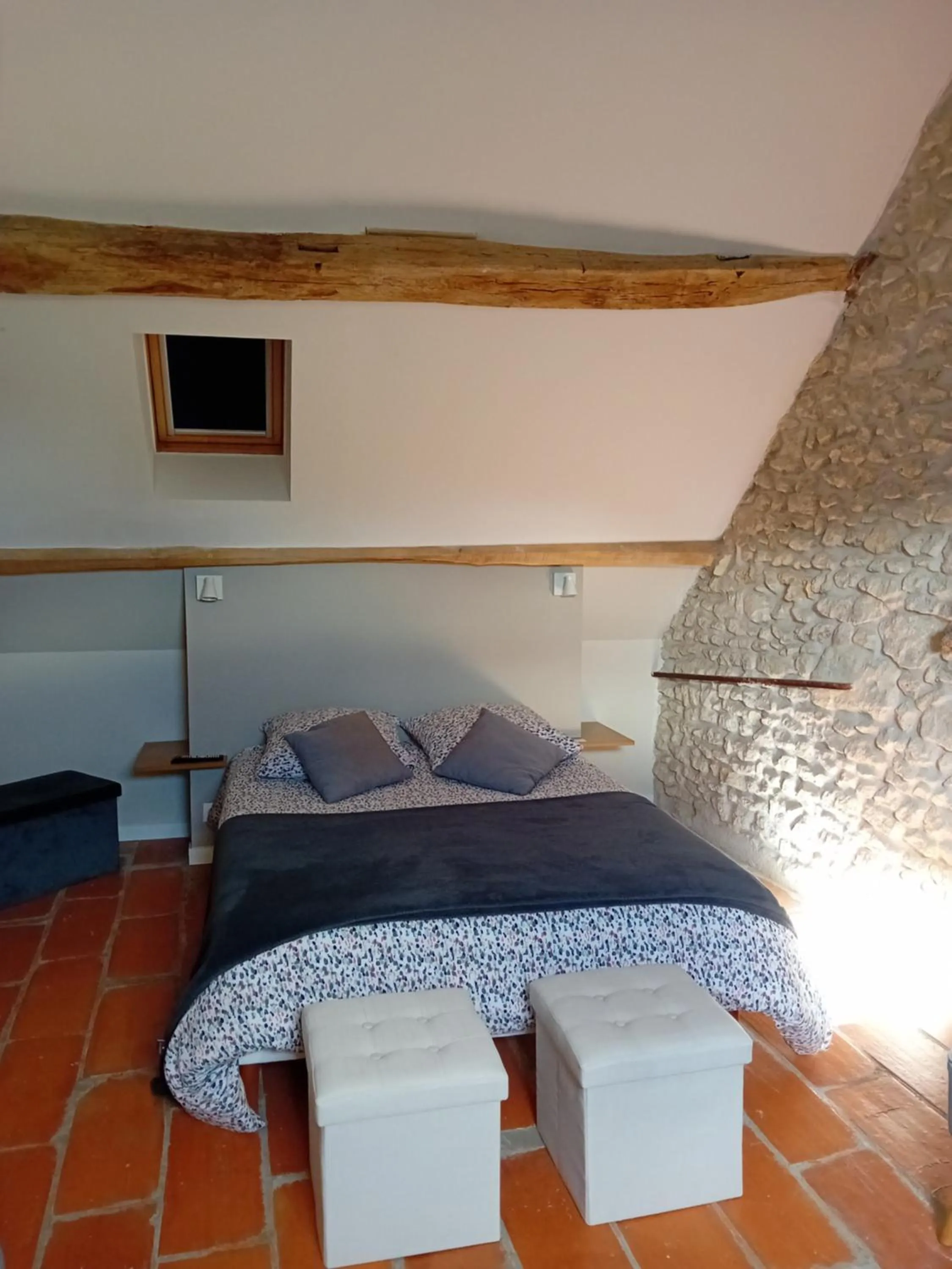 Photo of the whole room in Ode au Bonheur St Georges sur Cher