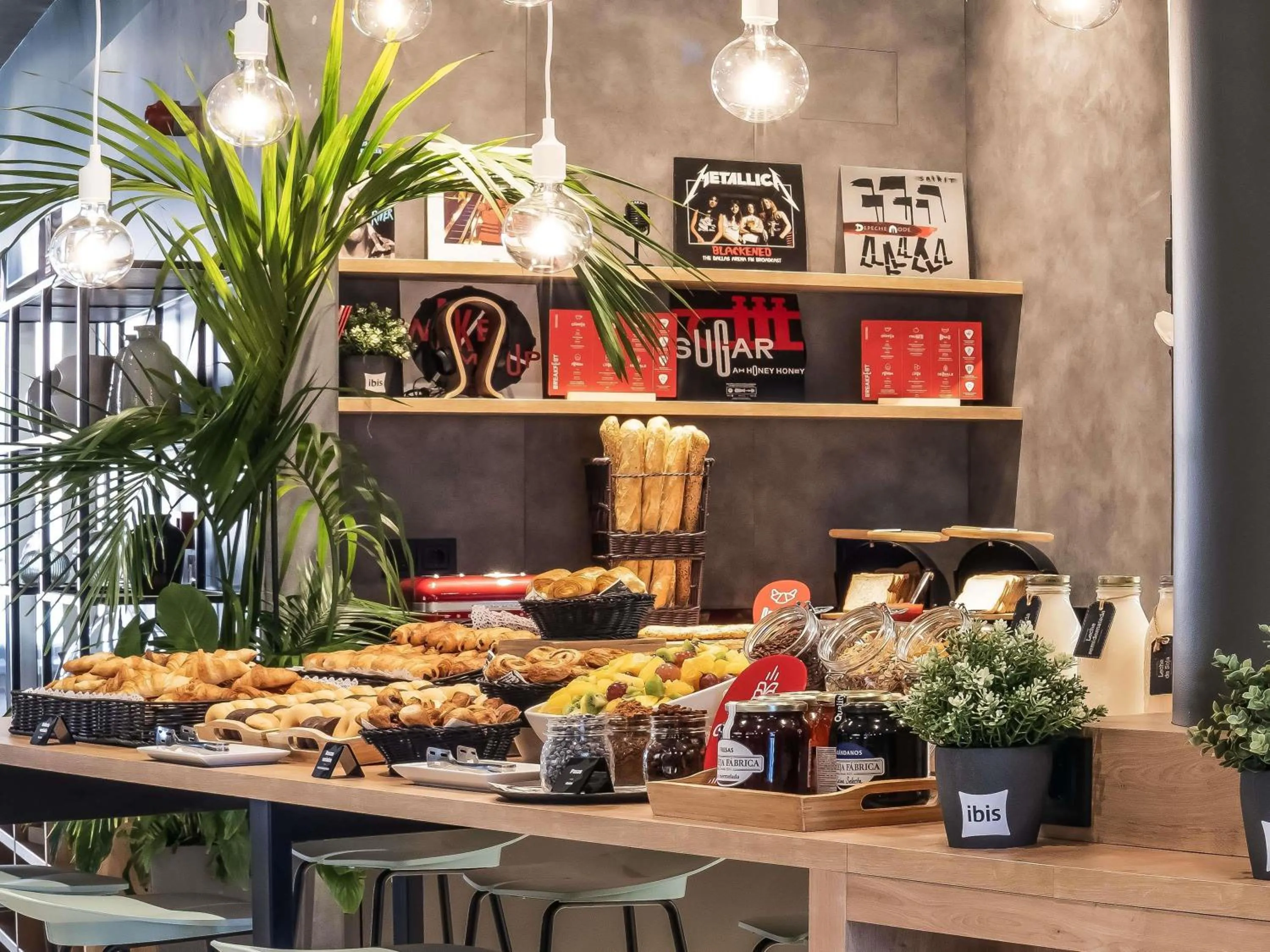 Property building in Ibis Madrid Aeropuerto Barajas