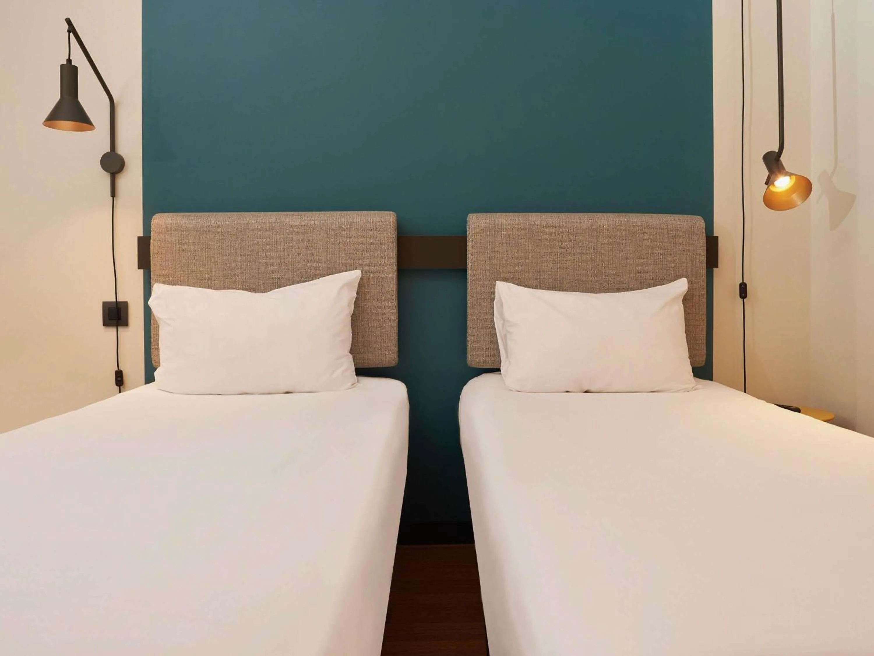 Bedroom, Bed in Ibis Madrid Aeropuerto Barajas