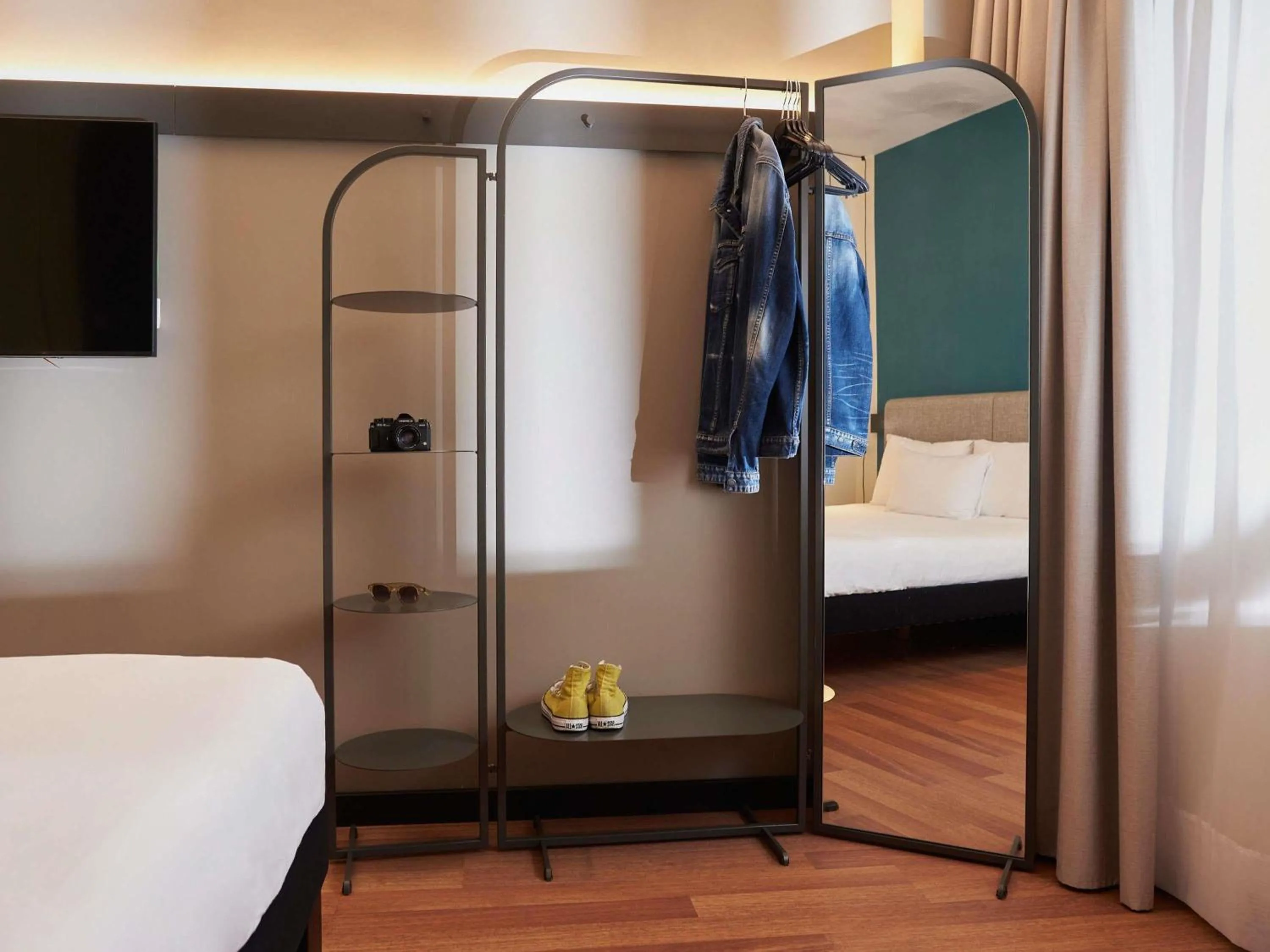 Bedroom, Bed in Ibis Madrid Aeropuerto Barajas