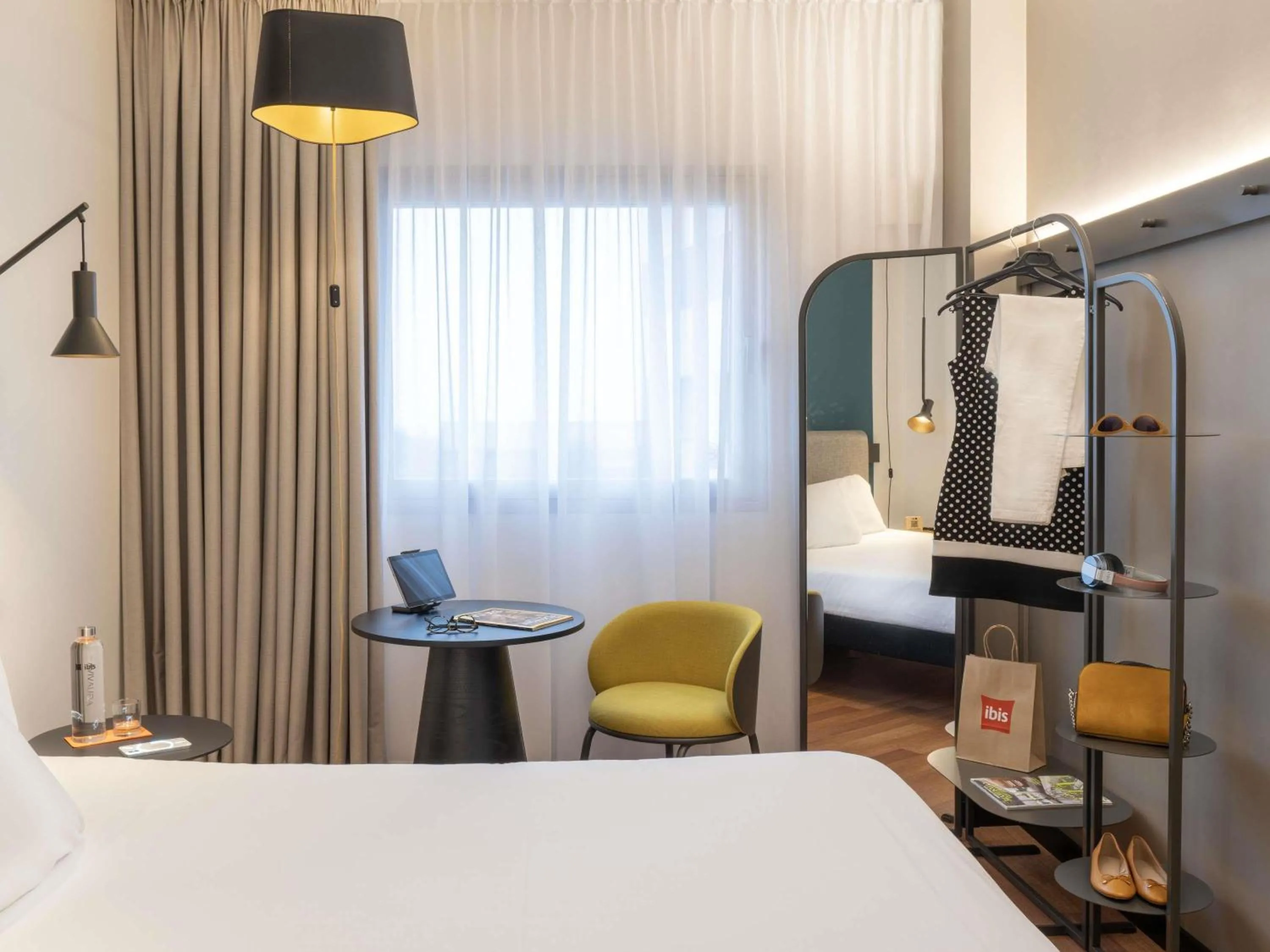 Bedroom, Bed in Ibis Madrid Aeropuerto Barajas