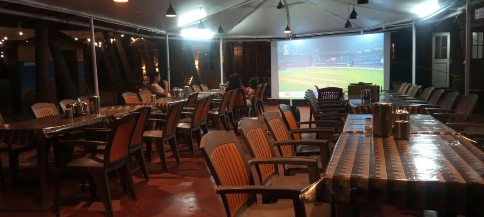 Restaurant/places to eat in Samant Beach Resort