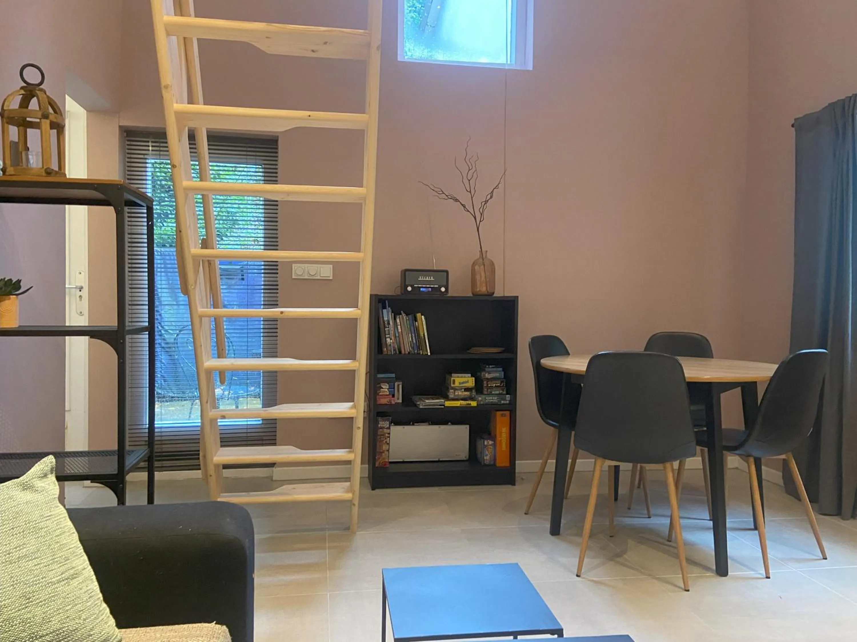 Living room in In de aap gelogeerd