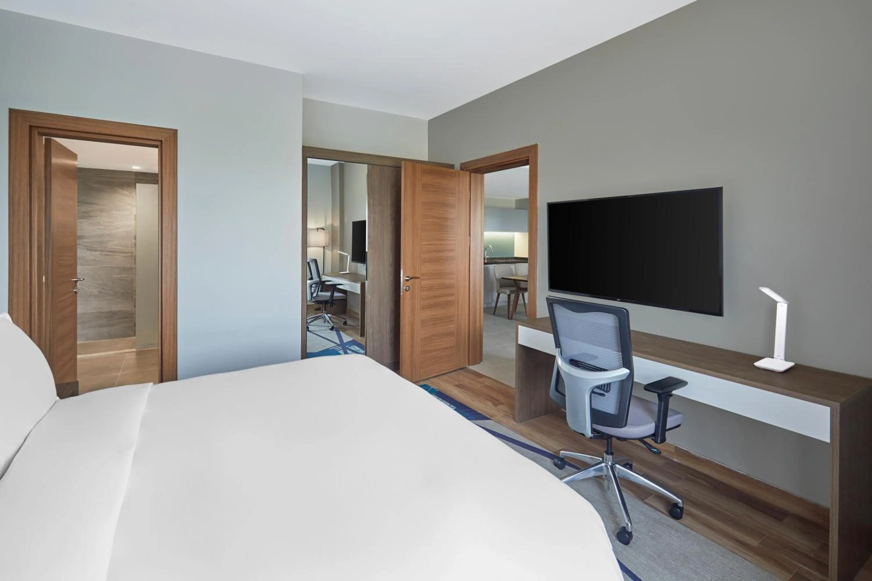 Bedroom, Bed in Holiday Inn Tabuk by IHG