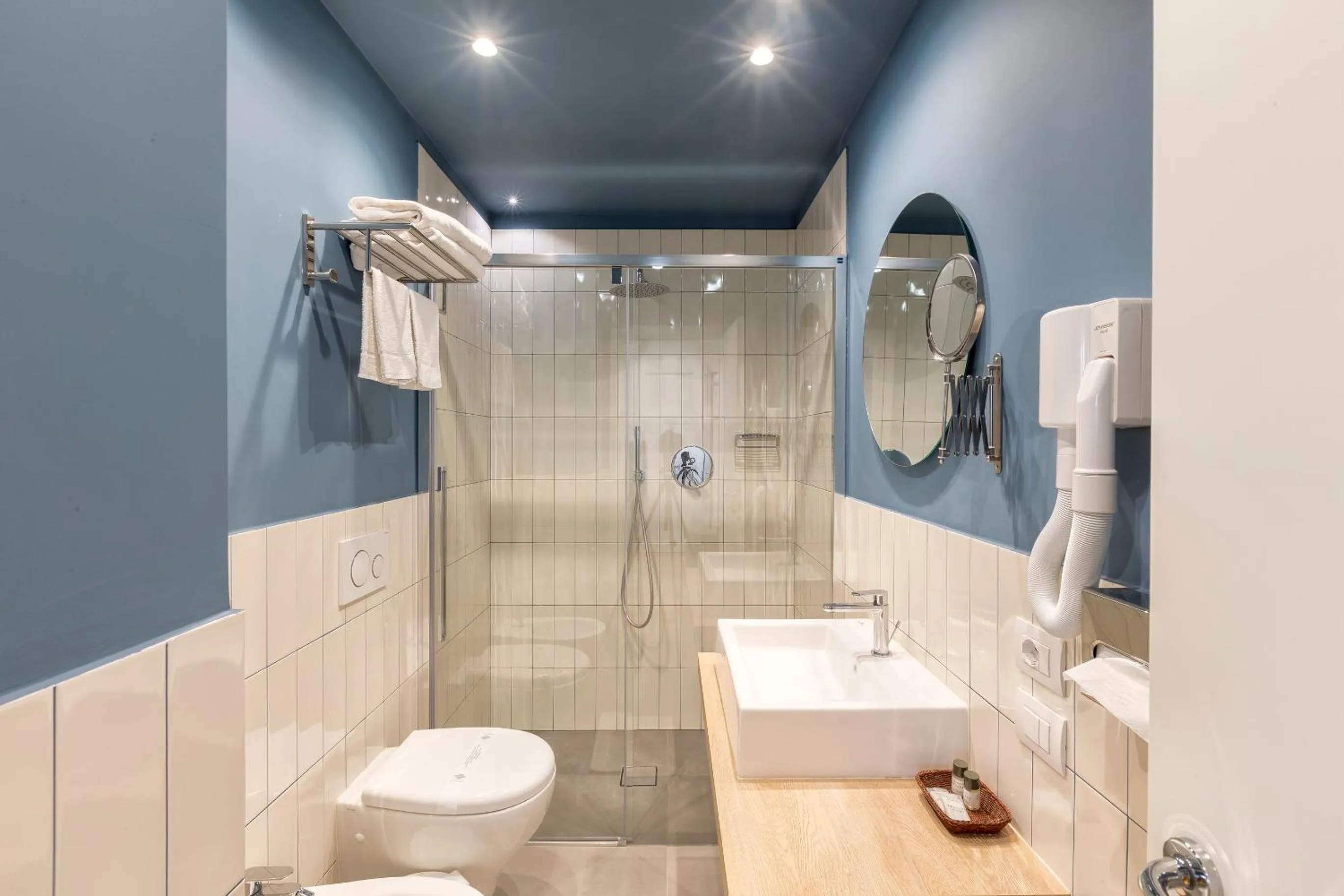 Bathroom in Hotel Gemma