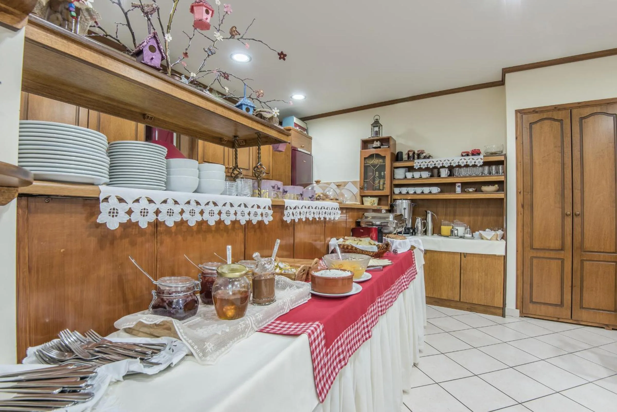 Meals in Marianna's Home Accommodation