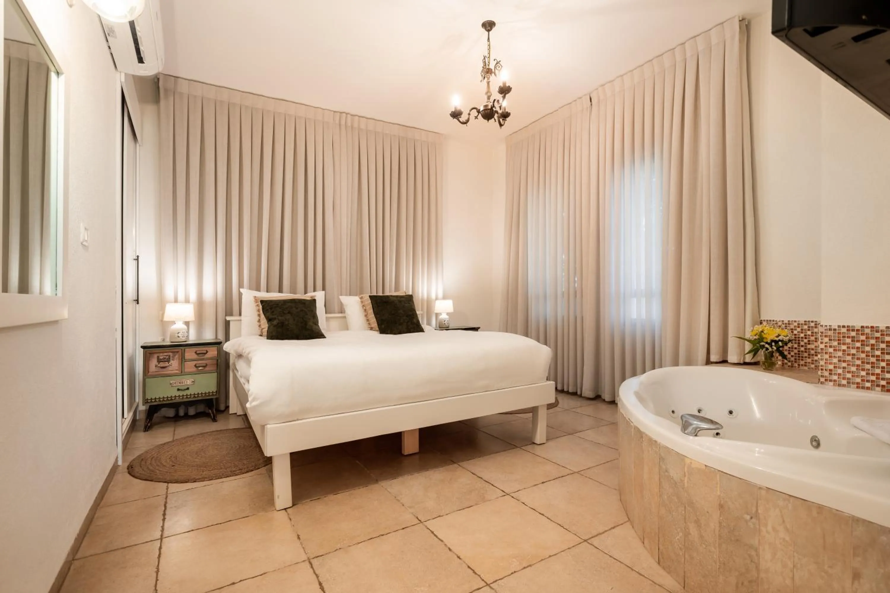 Bedroom, Bed in Grand Vista Boutique Hotel And Spa