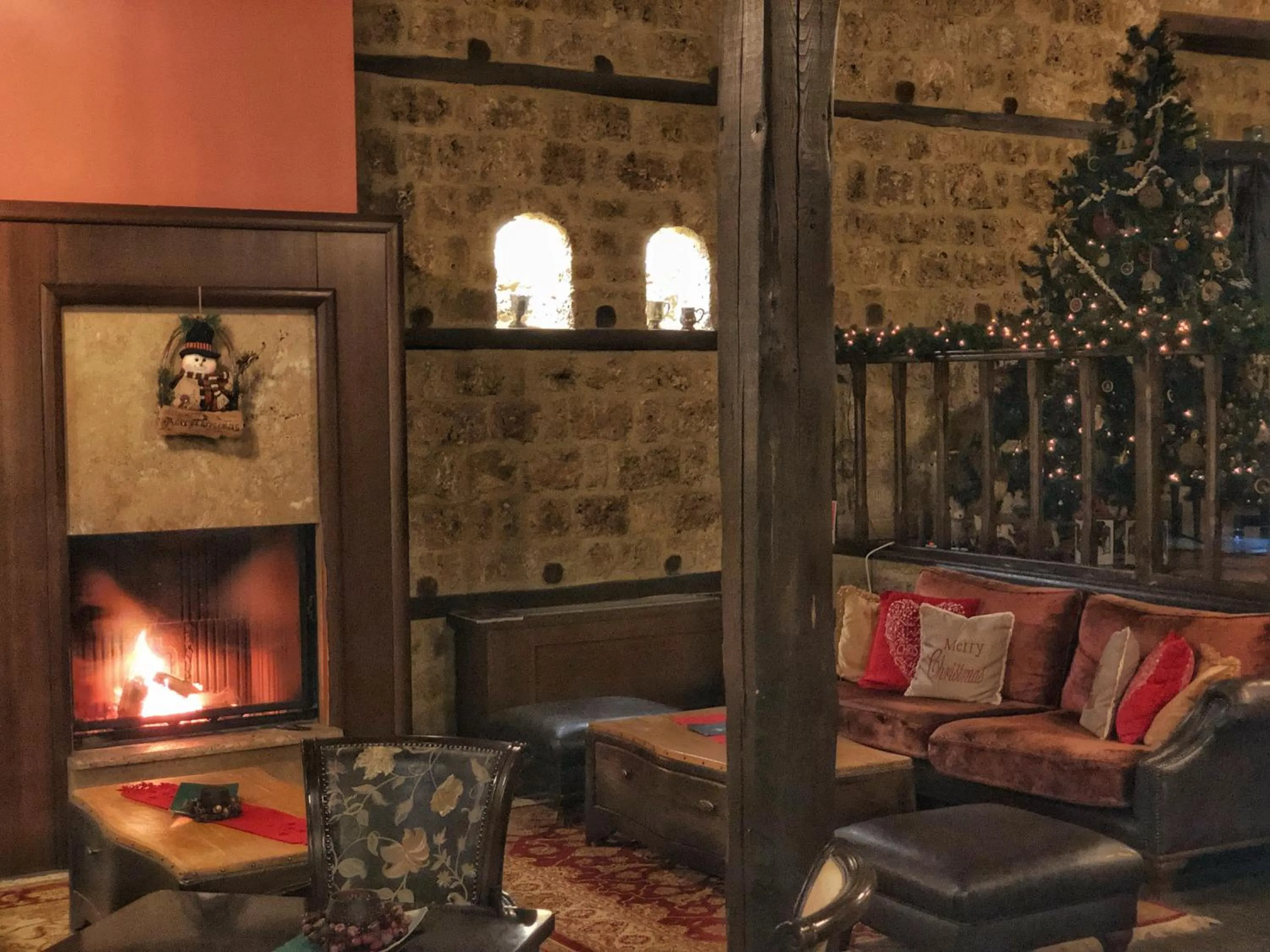 Communal lounge/ TV room in Varosi 4 Seasons