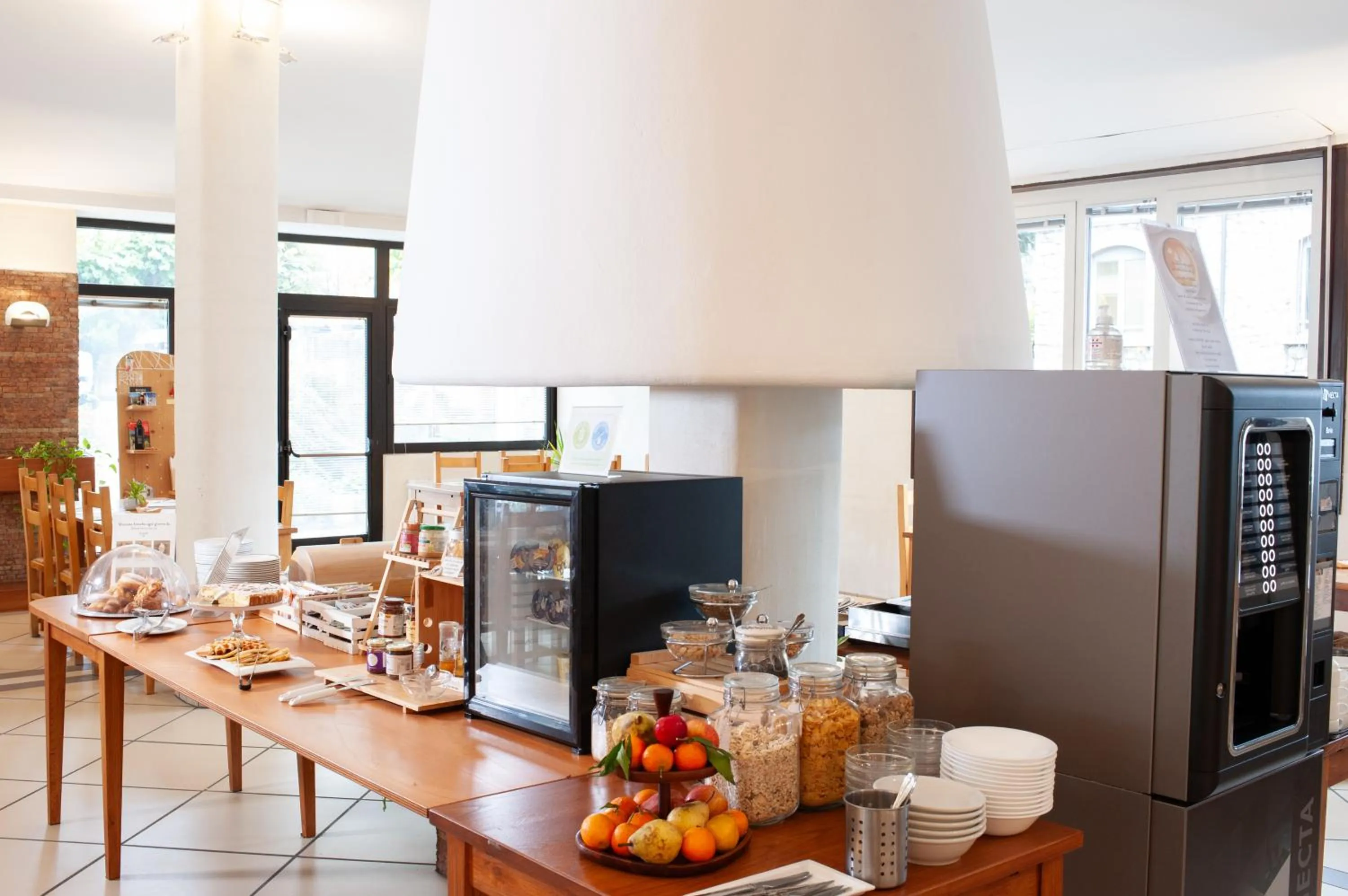 Breakfast in Hotel Giardino