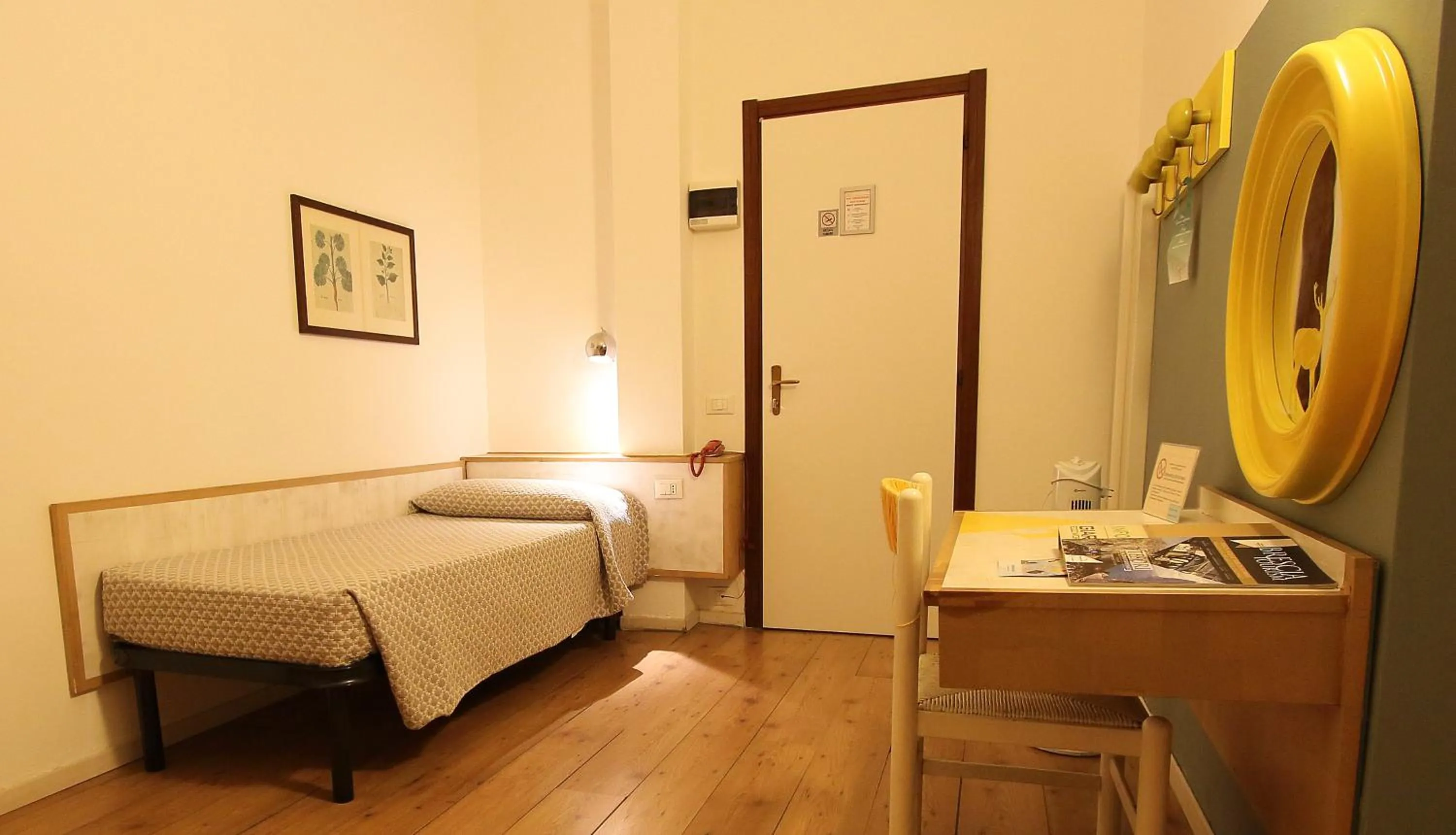 Bedroom, Bed in Hotel Giardino