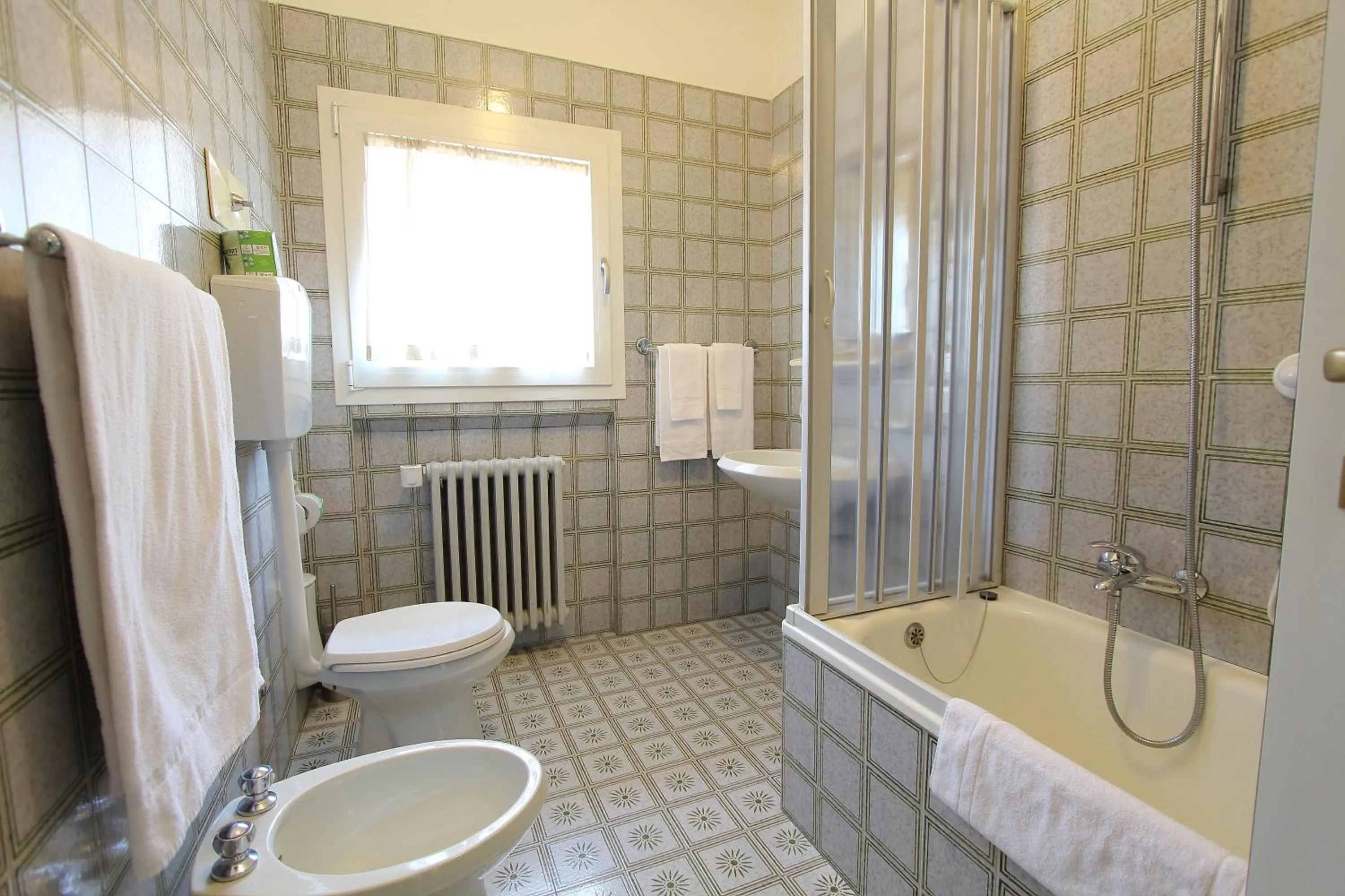 Bathroom in Hotel Giardino