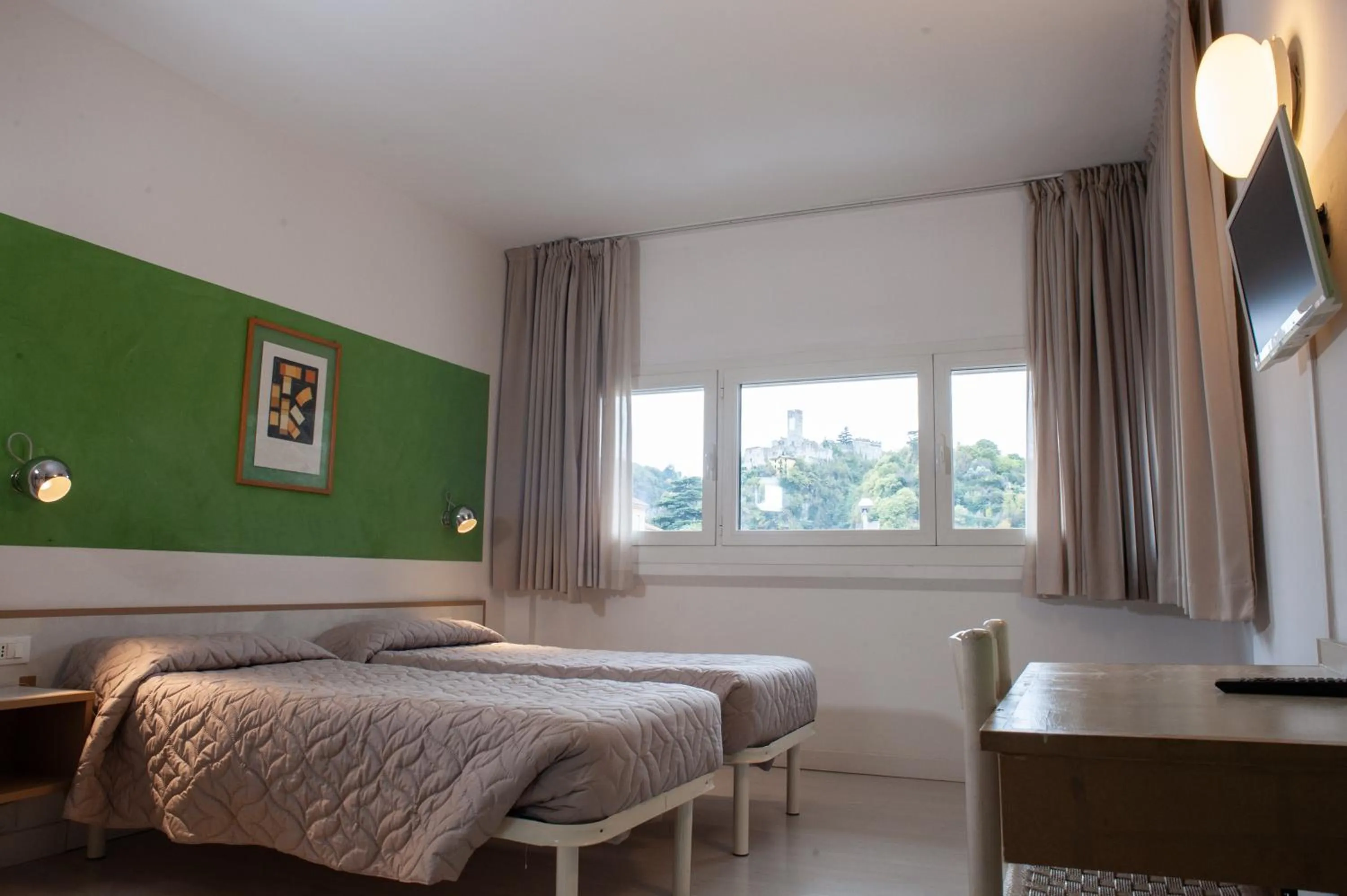 Bedroom, Bed in Hotel Giardino