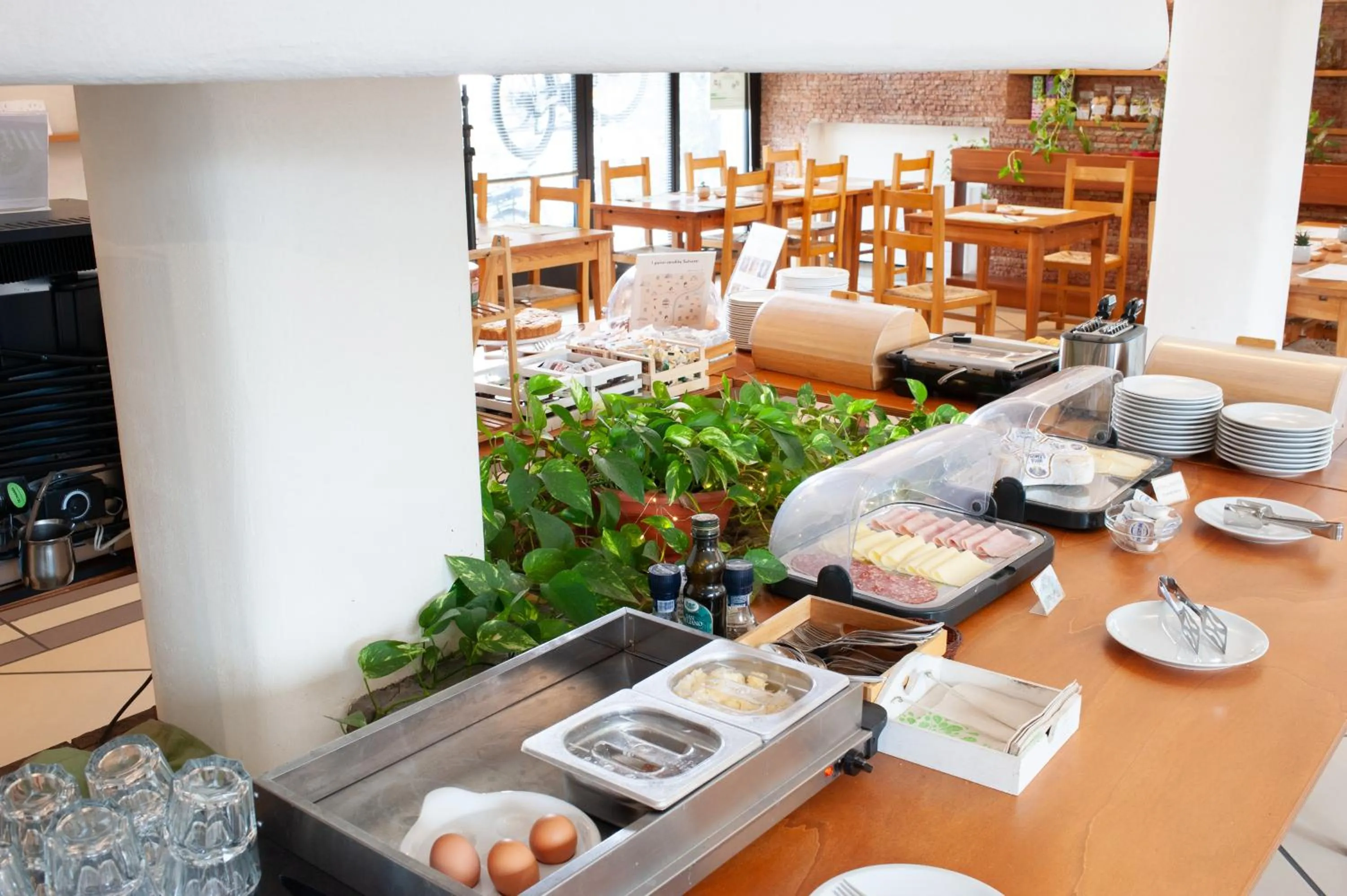 Continental breakfast in Hotel Giardino