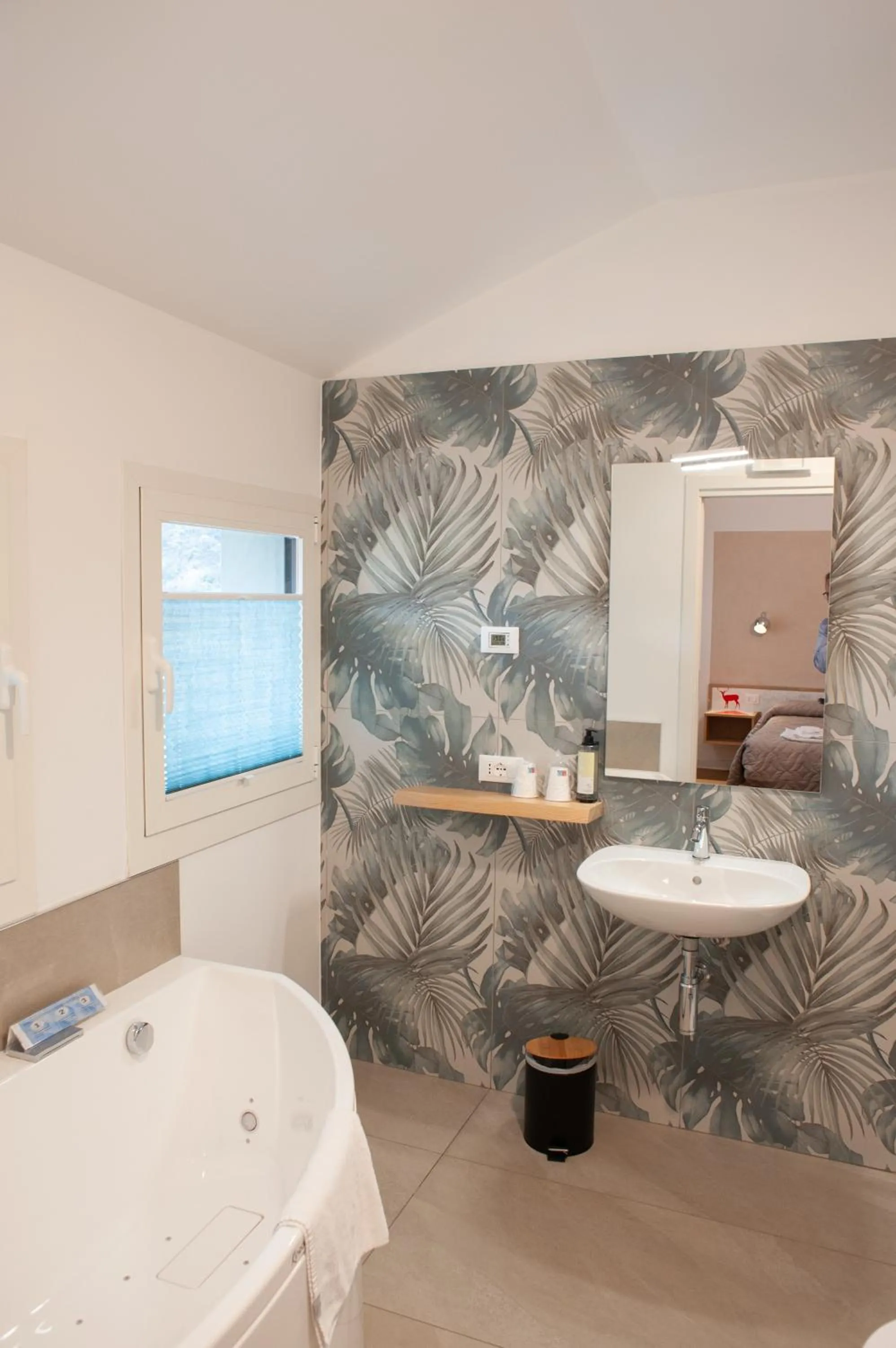 Hot Tub in Hotel Giardino