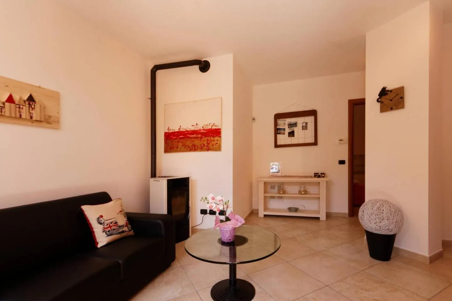 Seating area in B&B London 2010