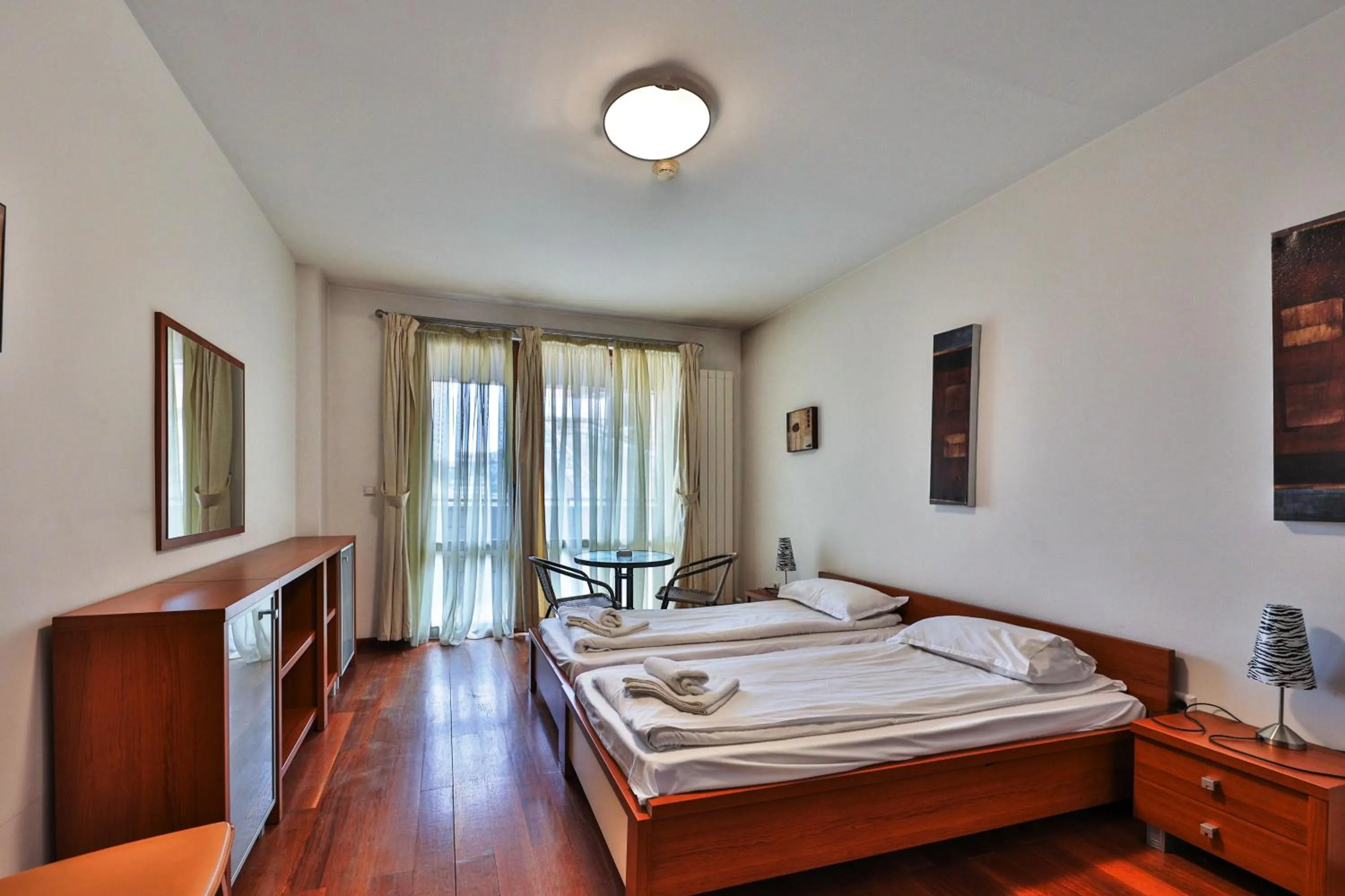 Bedroom, Bed in Bellevue Residence Apartments