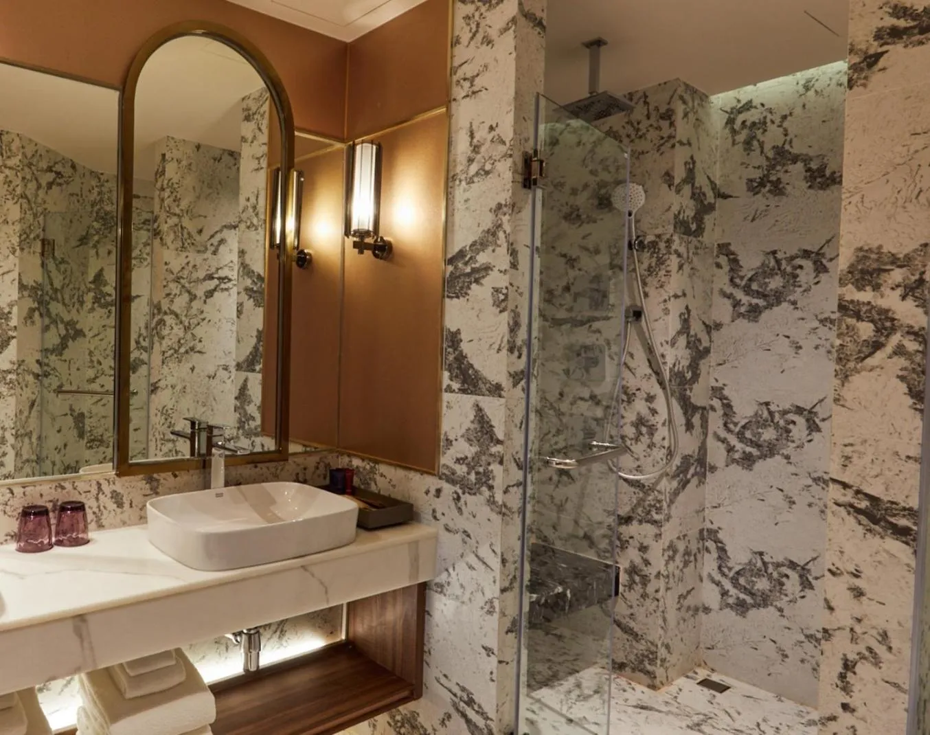 Bathroom in Valia Hotel Bangkok