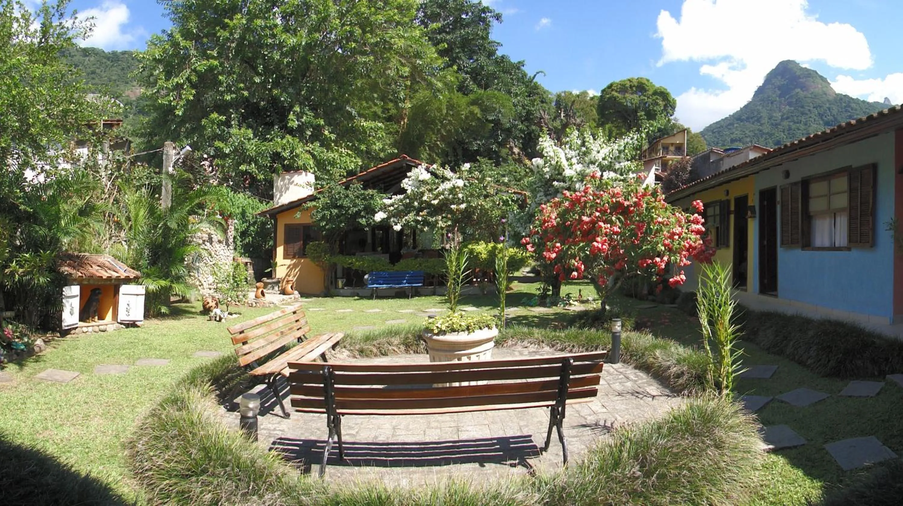 Facade/entrance in Pousada Caúca