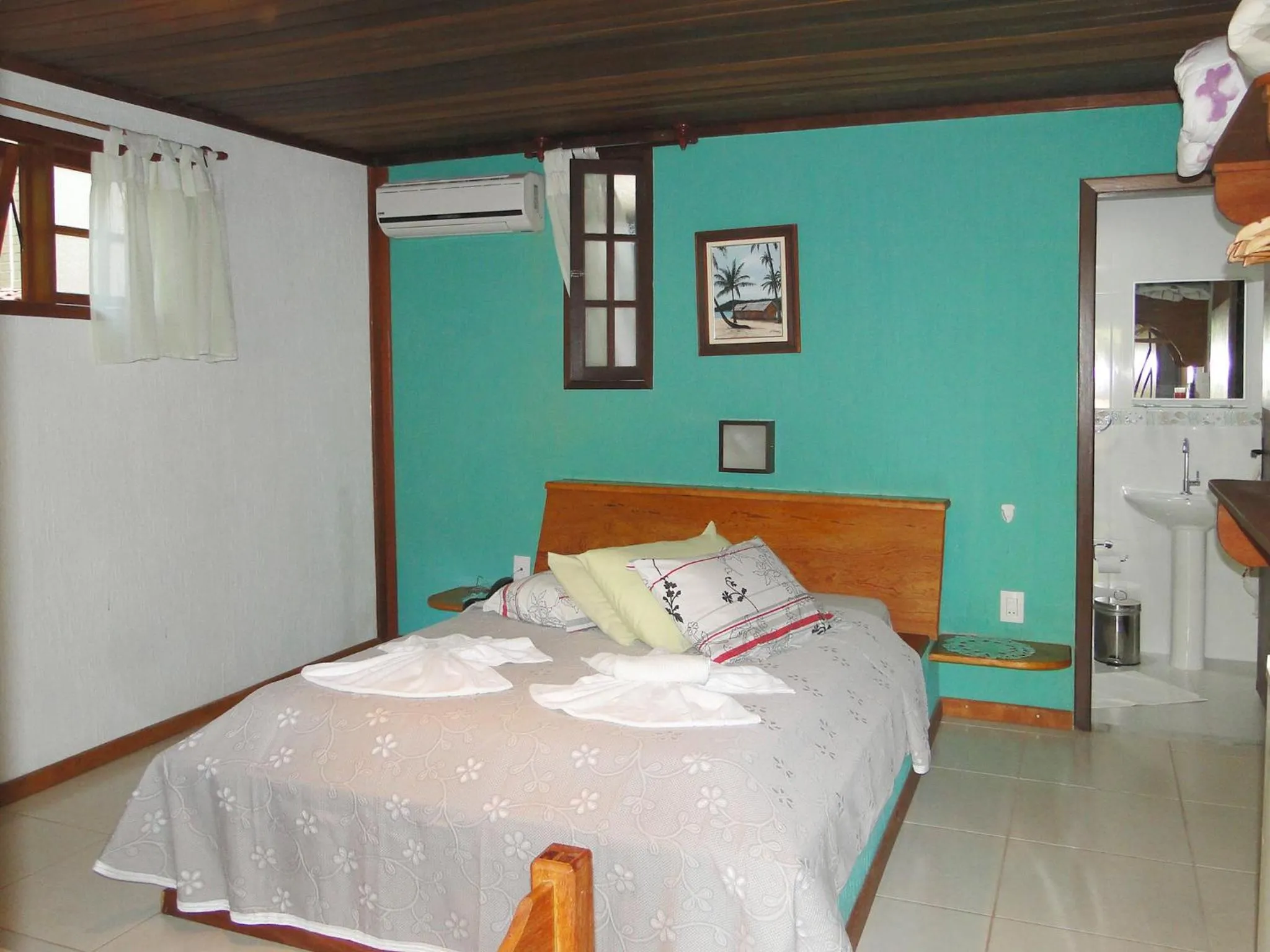 Photo of the whole room, Bed in Pousada Caúca