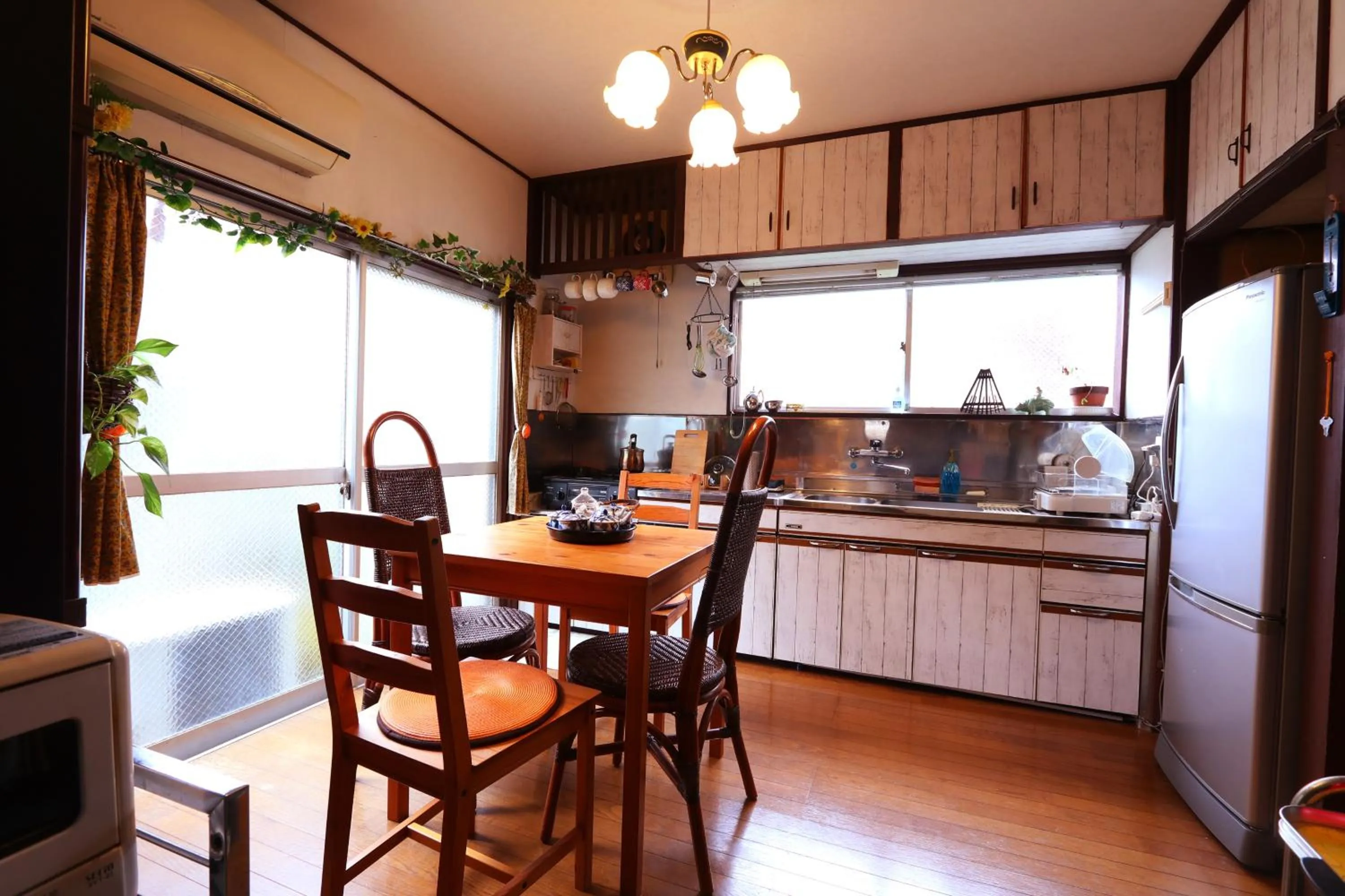 Kitchen or kitchenette in Shanti House Sakaiminato