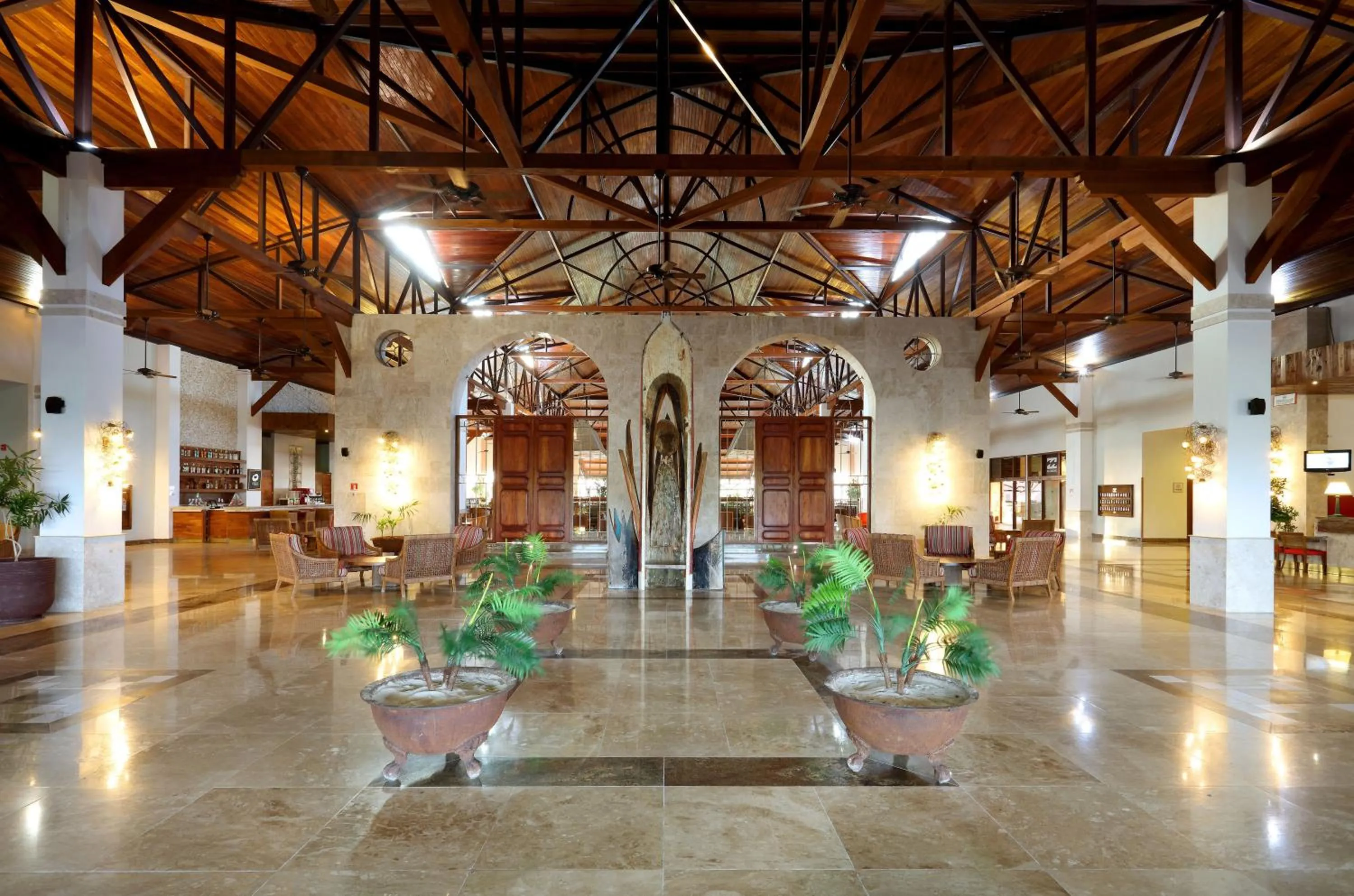 People in Grand Palladium Imbassaí Resort & Spa - All Inclusive