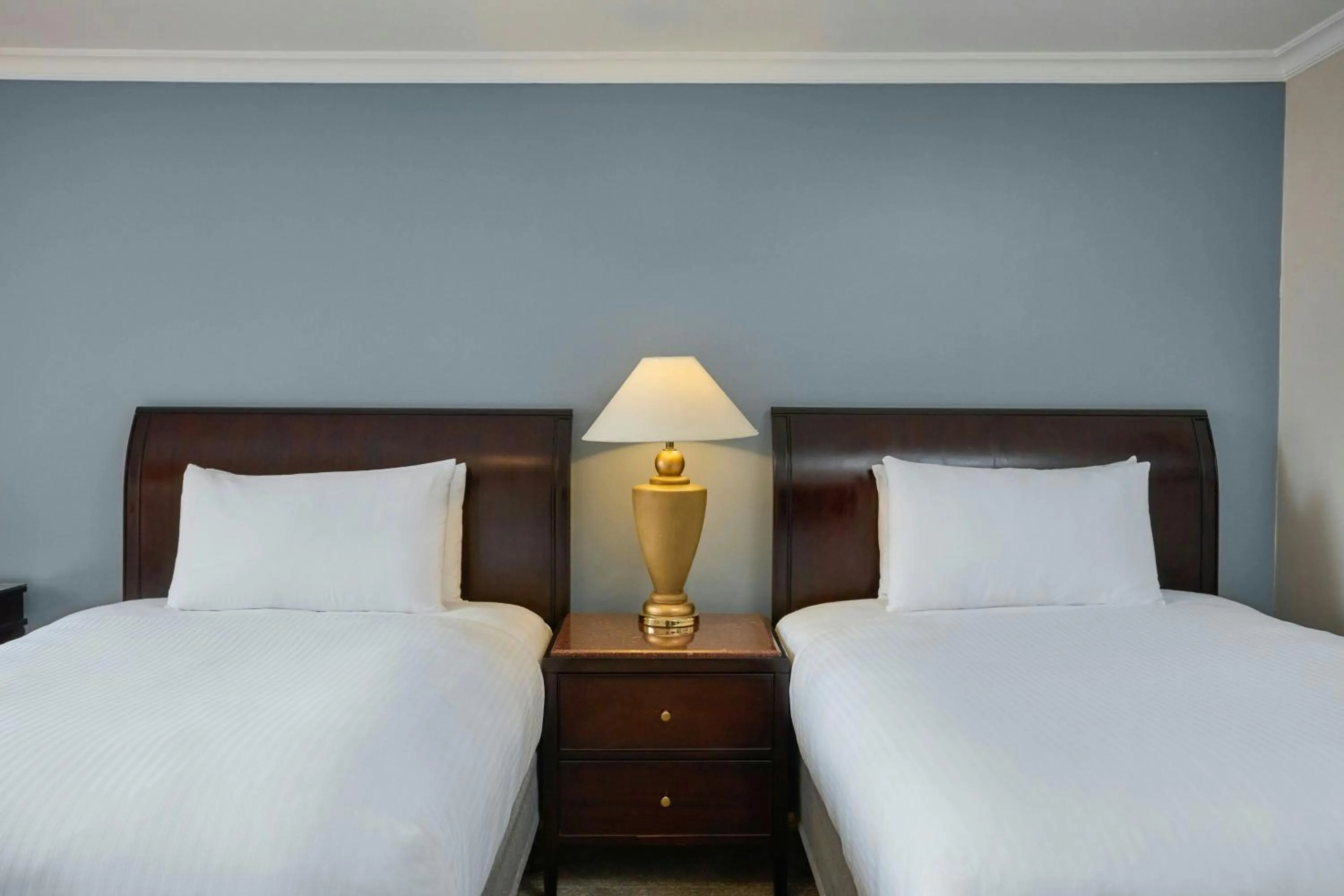 Photo of the whole room, Bed in JW Marriott Caracas