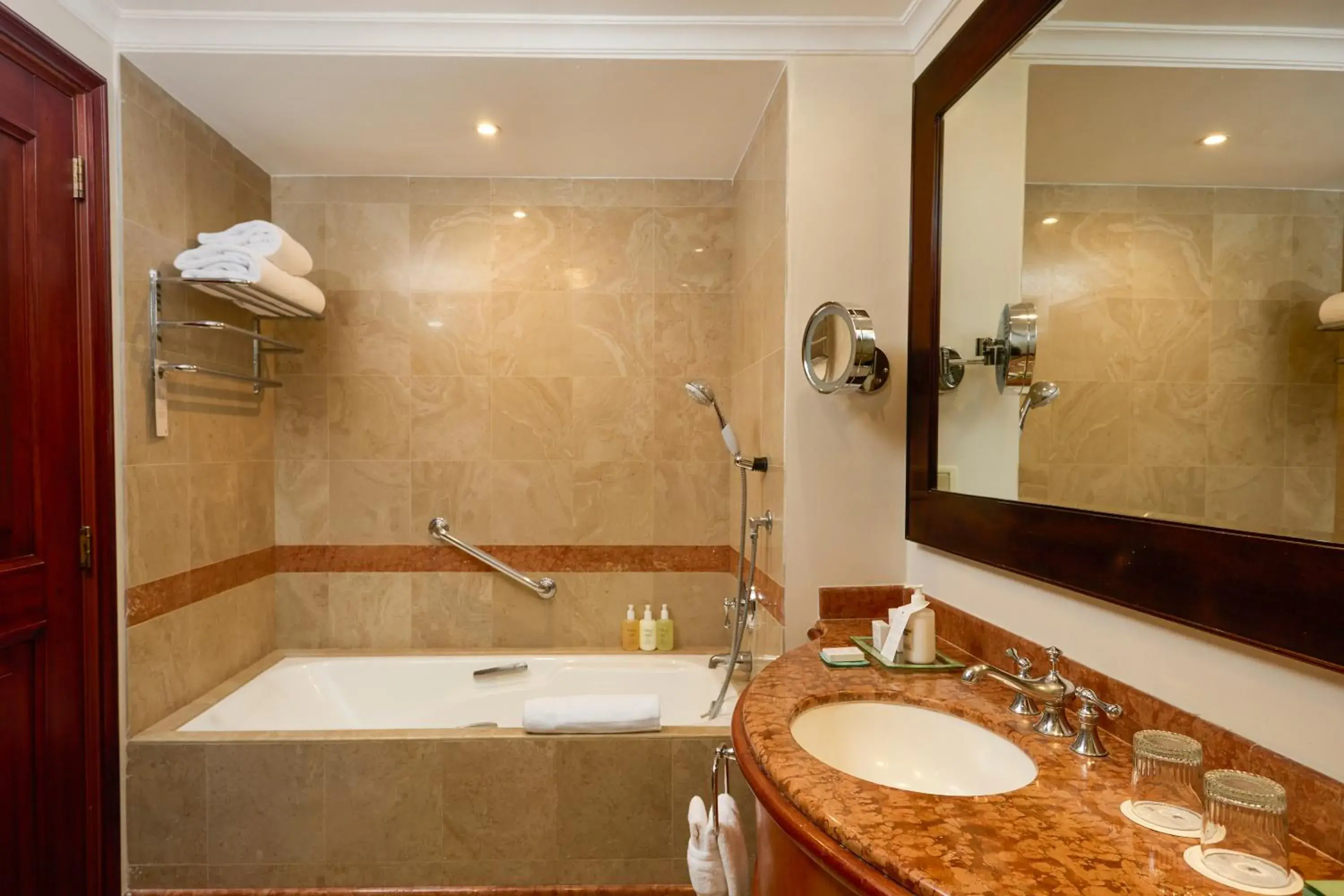 Guest Room with City View in JW Marriott Caracas Guest Room with City View in JW Marriott Caracas